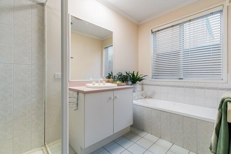 12 Playfield Grove, MORNINGTON, VIC 3931 - House for Rent - harcourts.net