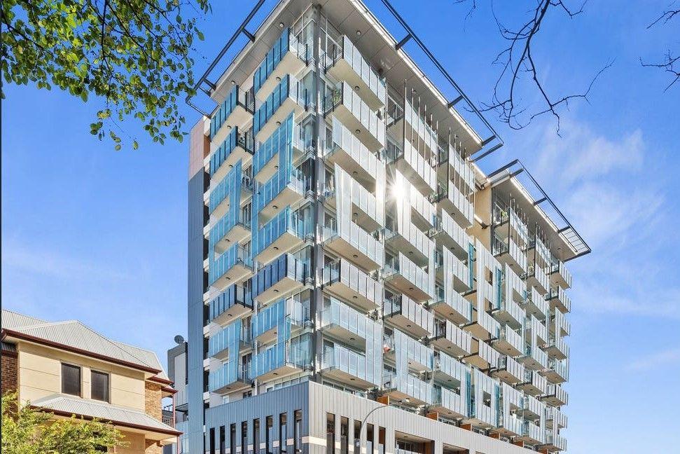 Prop-GPT: House: SA Adelaide, SA 5000 Fully Furnished Apartment in Prime CBD Location!