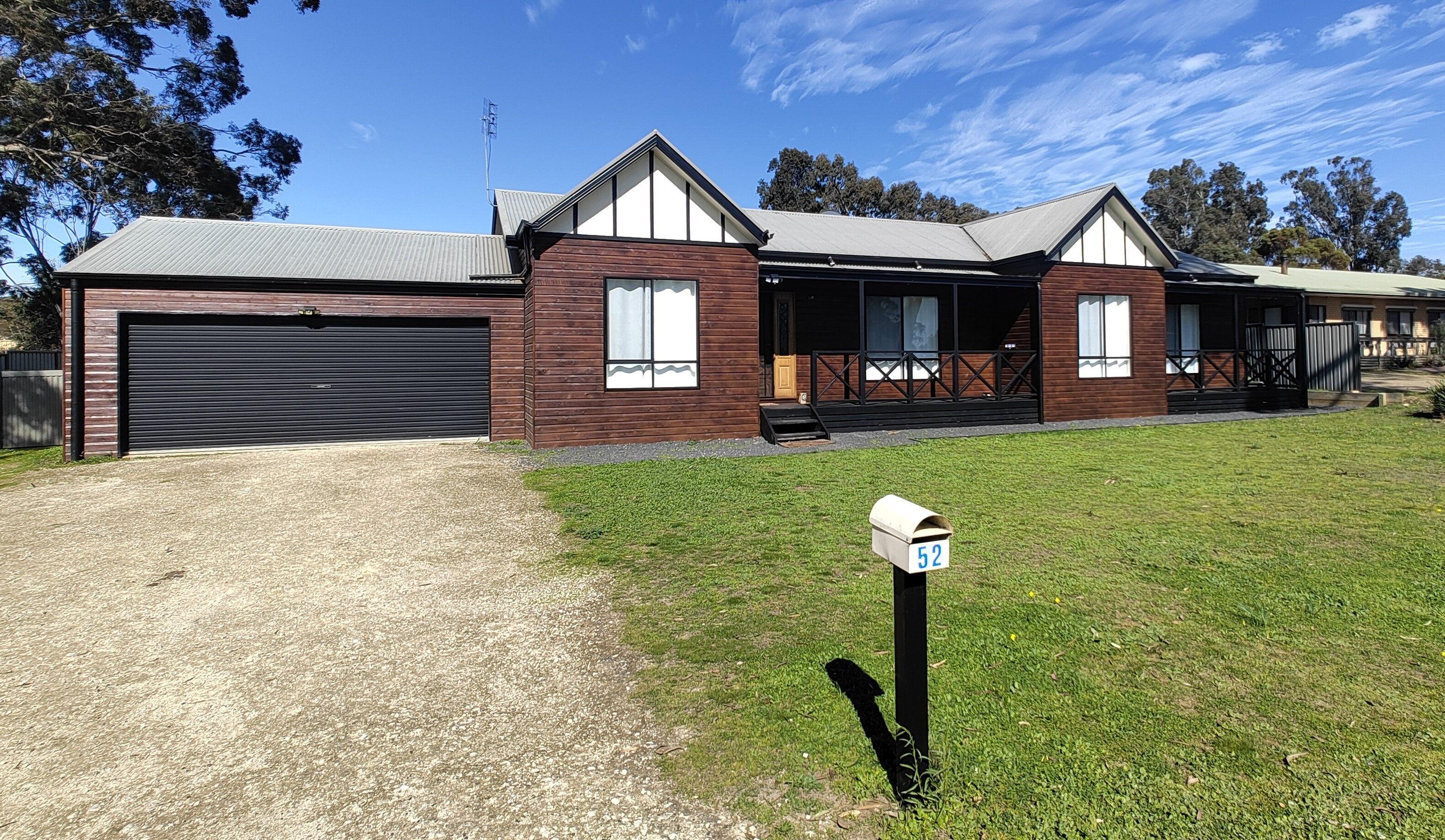 Prop-GPT: House: SA Bordertown, SA 5268 Large Family Home Available Now!