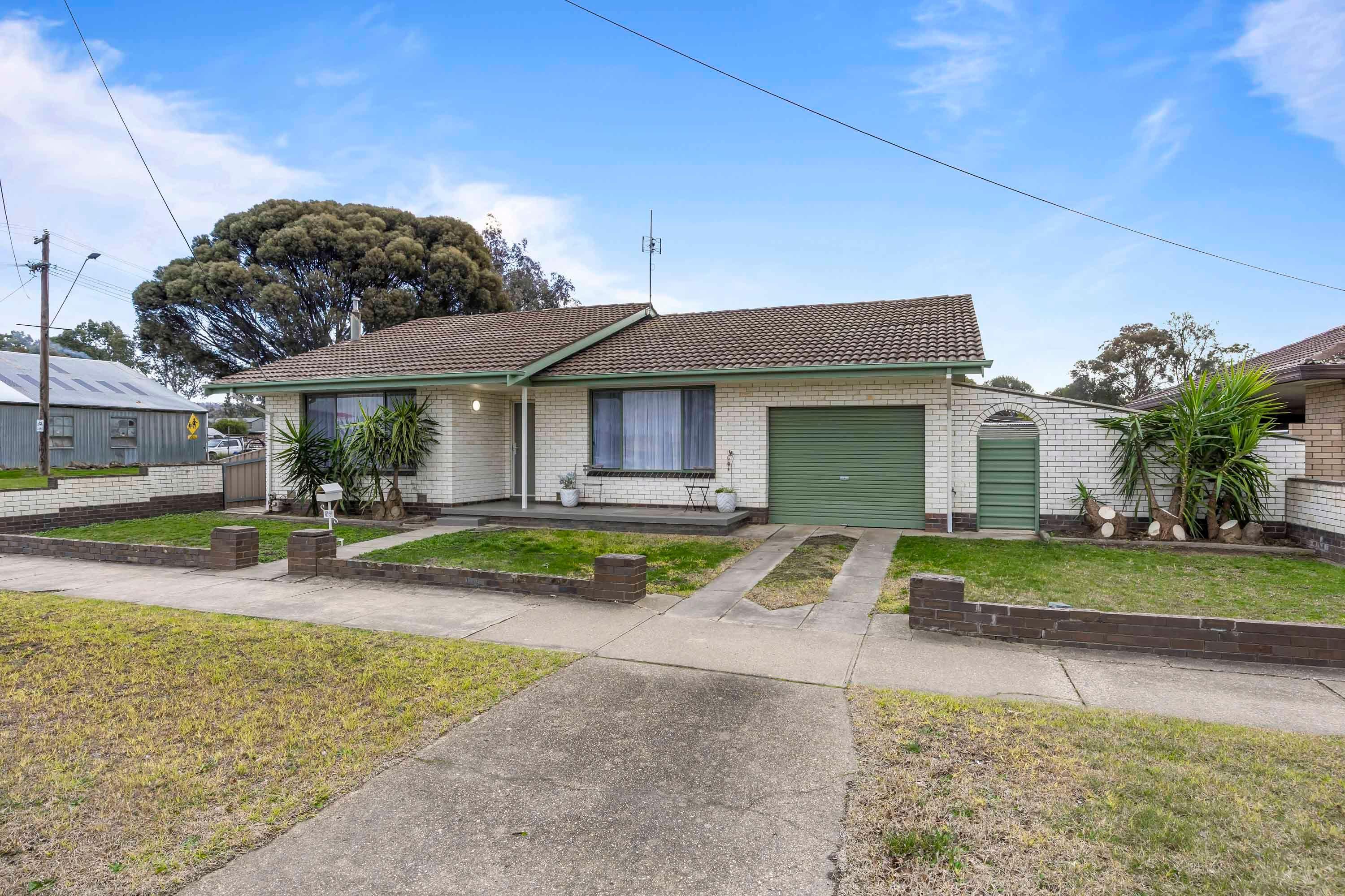 Recently Refurbished Charming 3-Bedroom Home