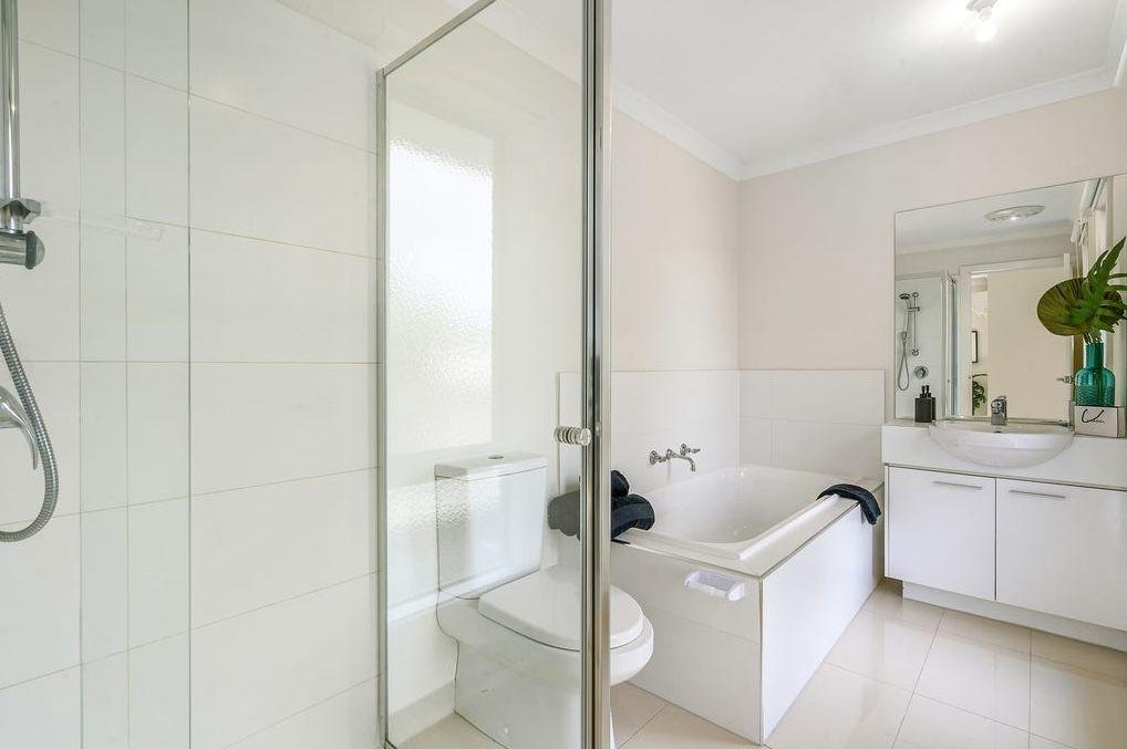 Lovely designer townhouse in the heart of Kilmore