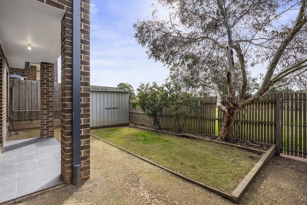 Lovely designer townhouse in the heart of Kilmore