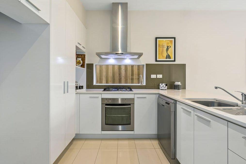 Lovely designer townhouse in the heart of Kilmore