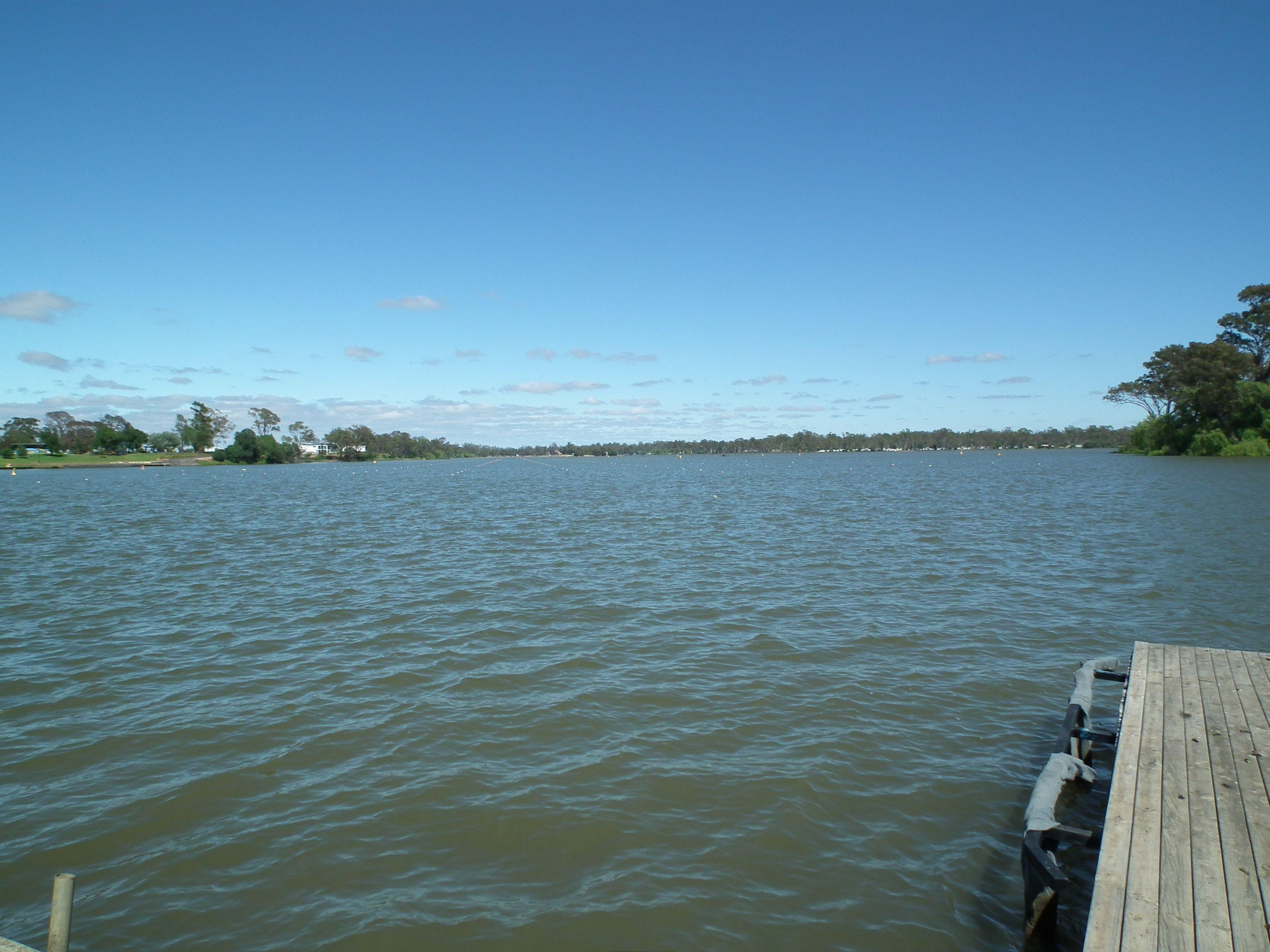 PLEASE CALL RAY WHITE OFFICE TO BOOK A VIEWING 03 57942777