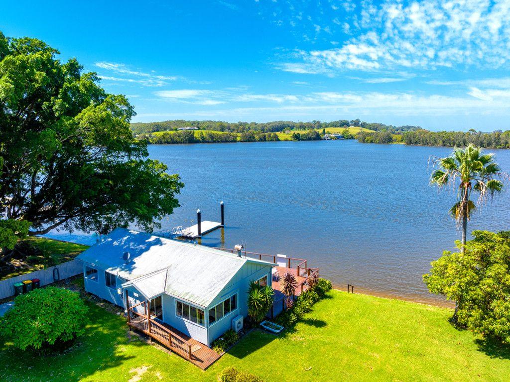 One Of A Kind - Waterfront living