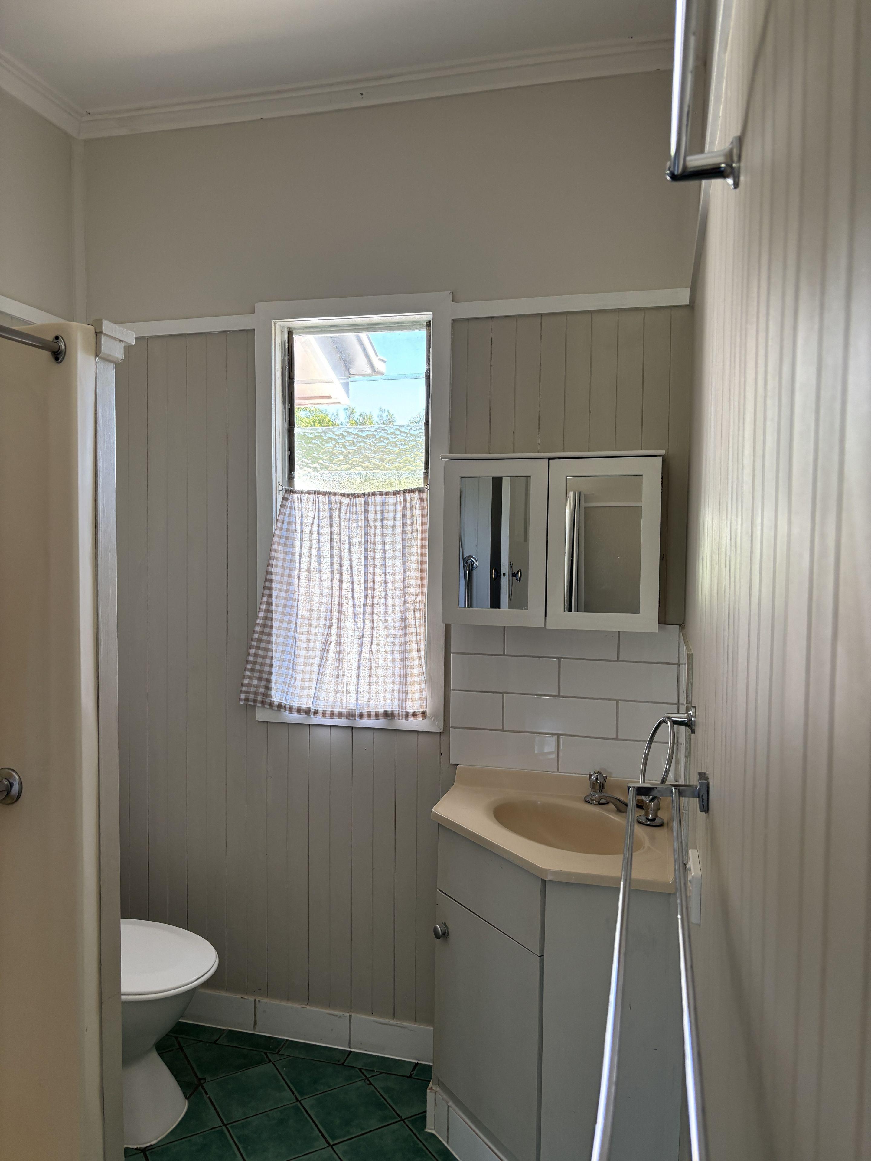 Beautiful 3 Bedroom Home in Great Location