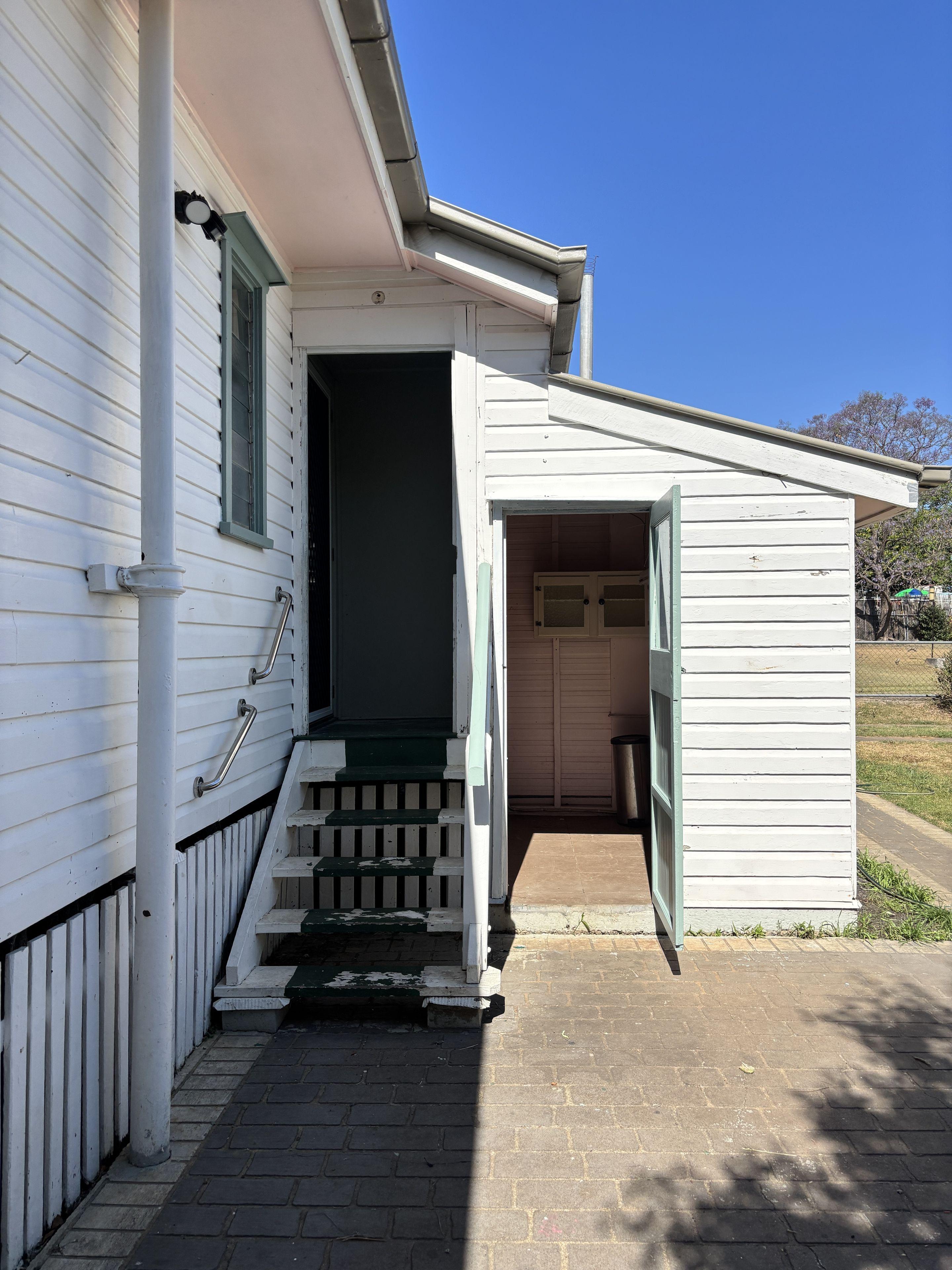 Beautiful 3 Bedroom Home in Great Location