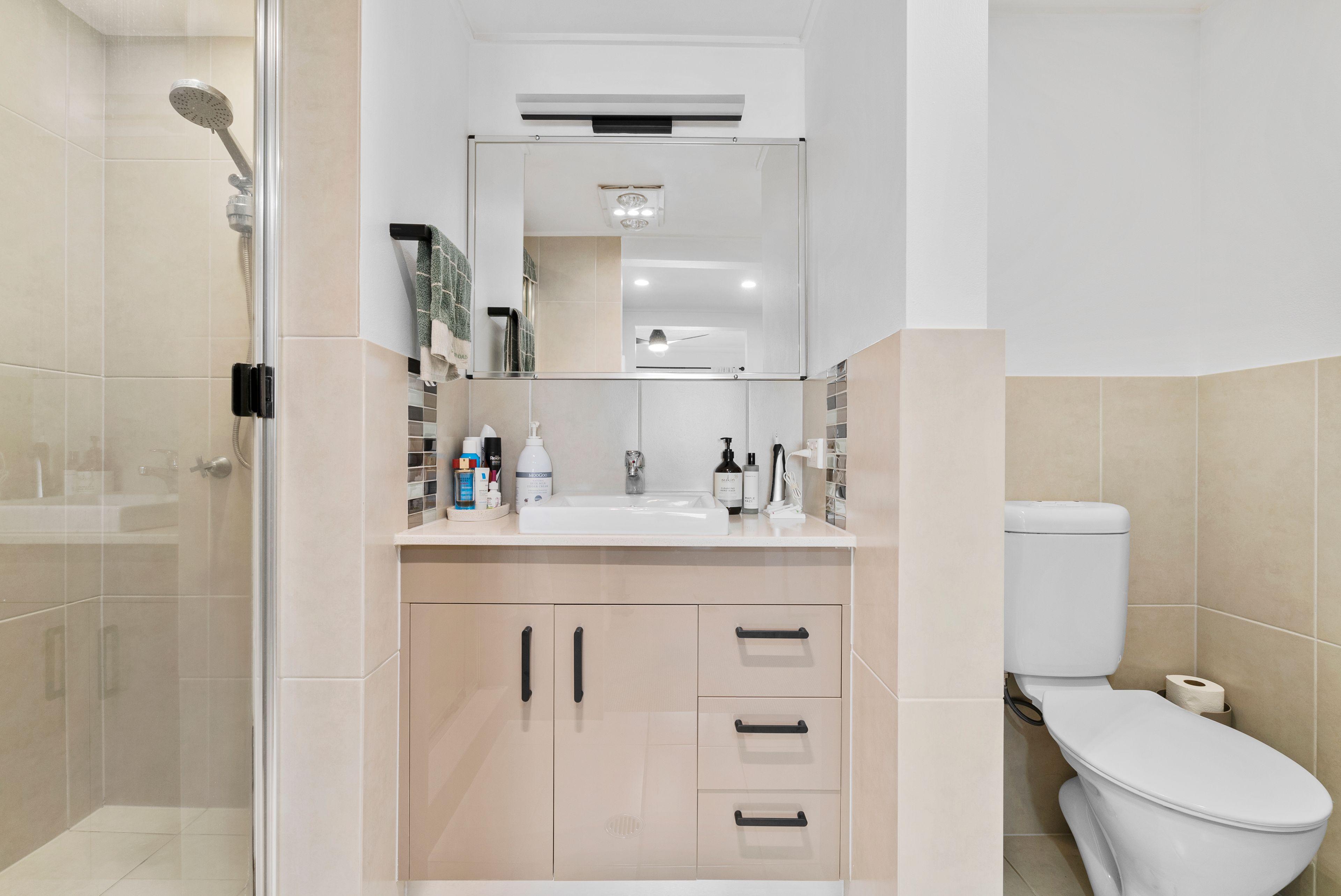 Beachside Unit With Ocean Views