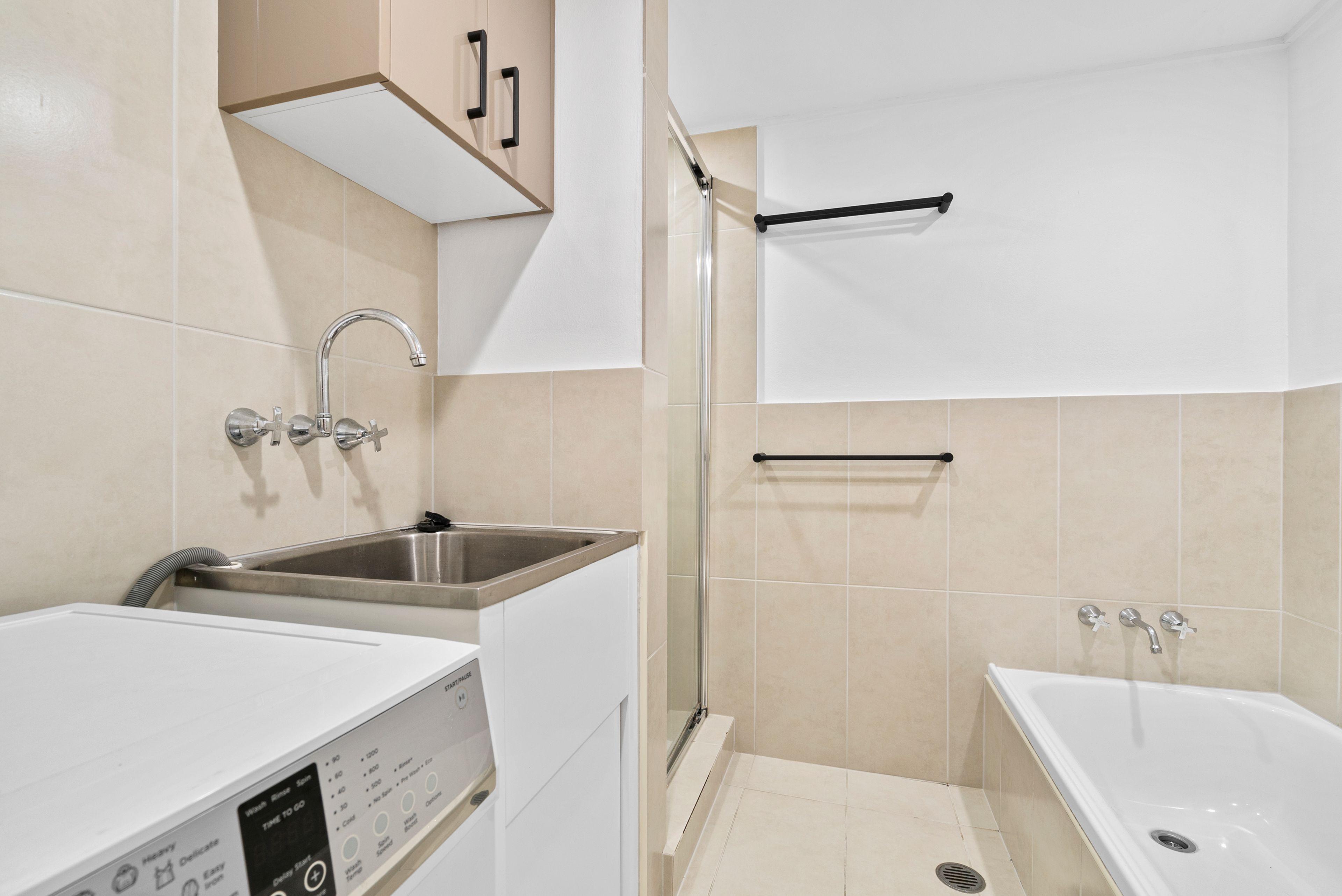 Beachside Unit With Ocean Views