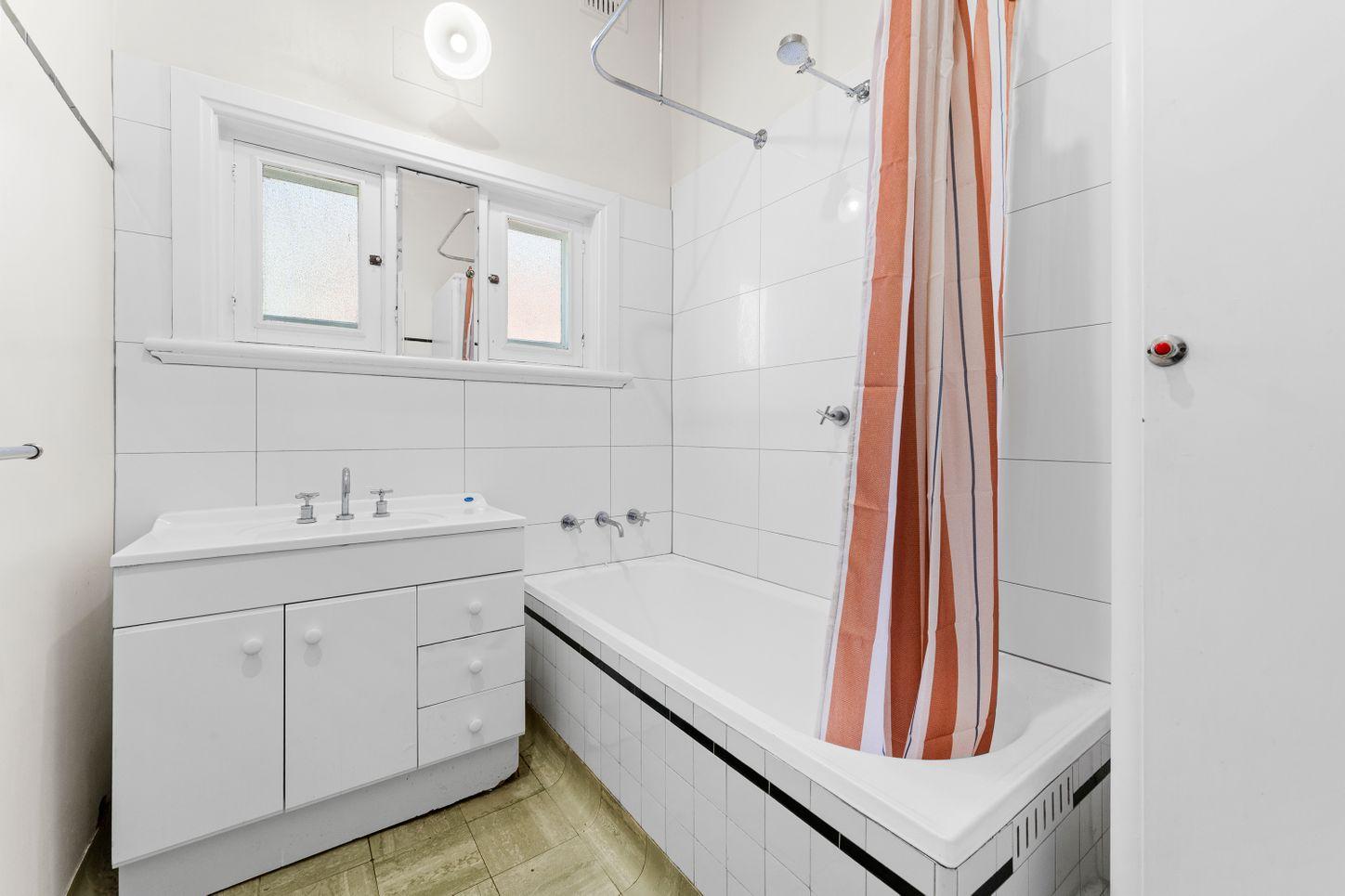 10 Harley Street, COWANDILLA, SA 5033 - House for Rent - harcourts.net