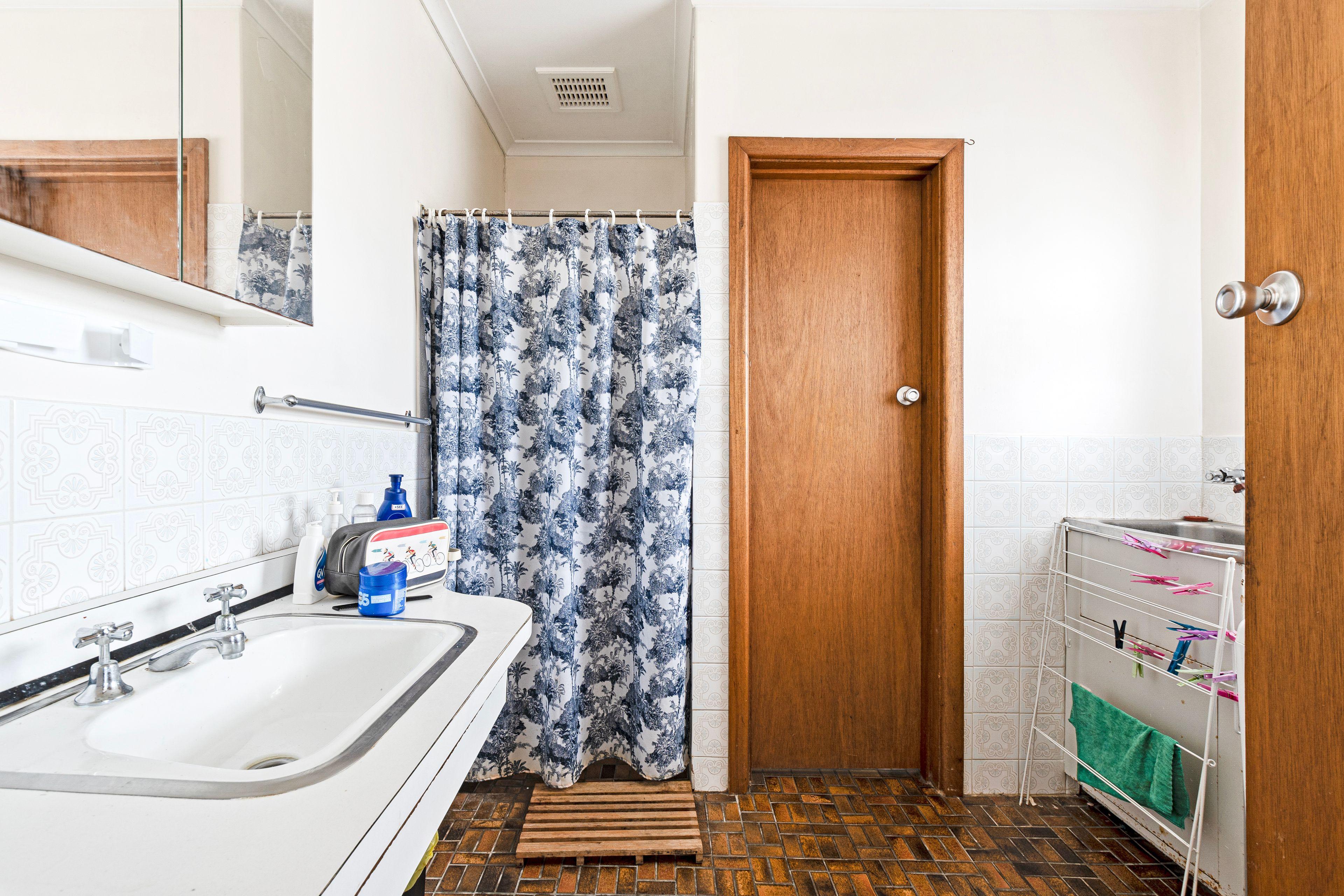 Small cosy unit available for rent