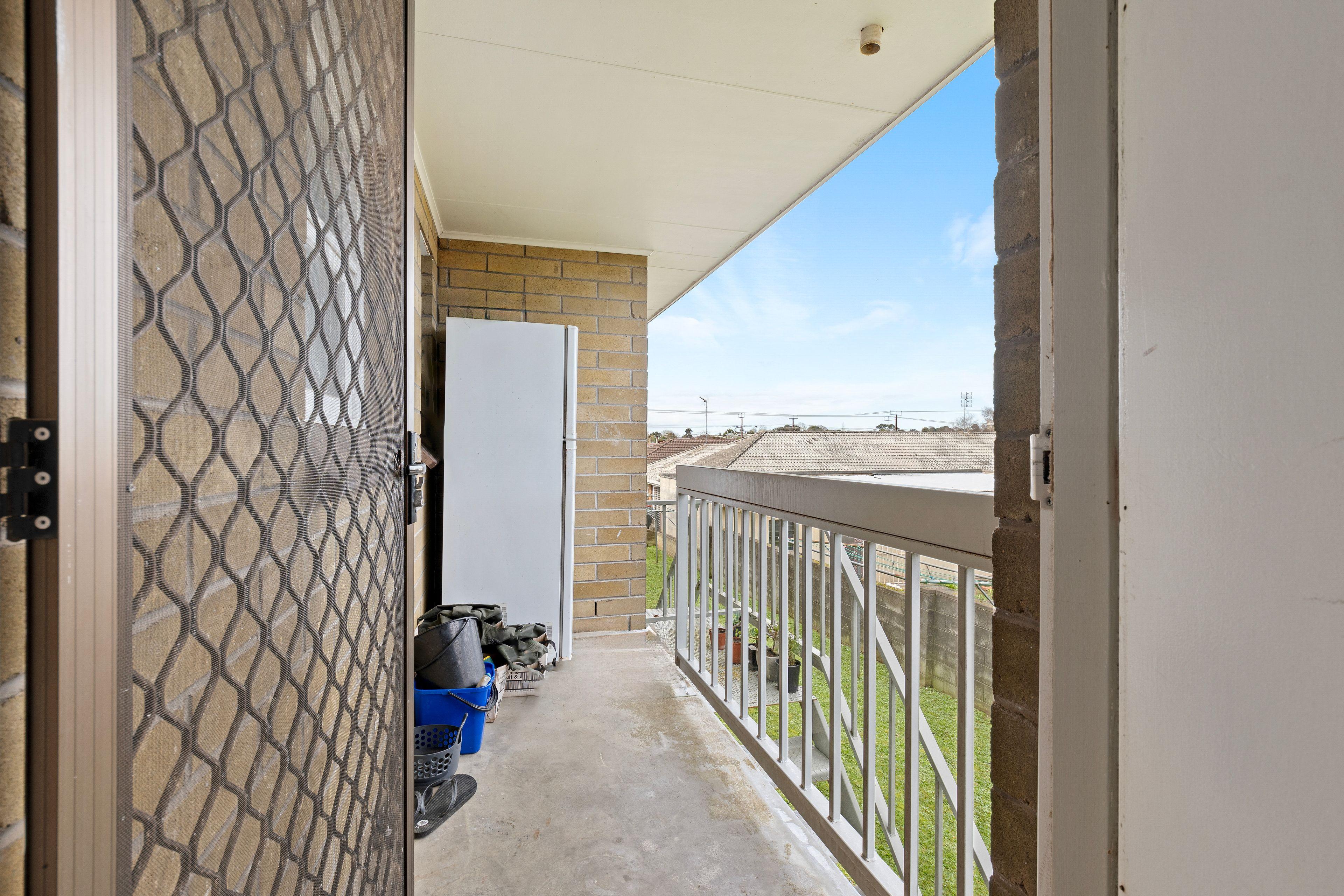 Small cosy unit available for rent