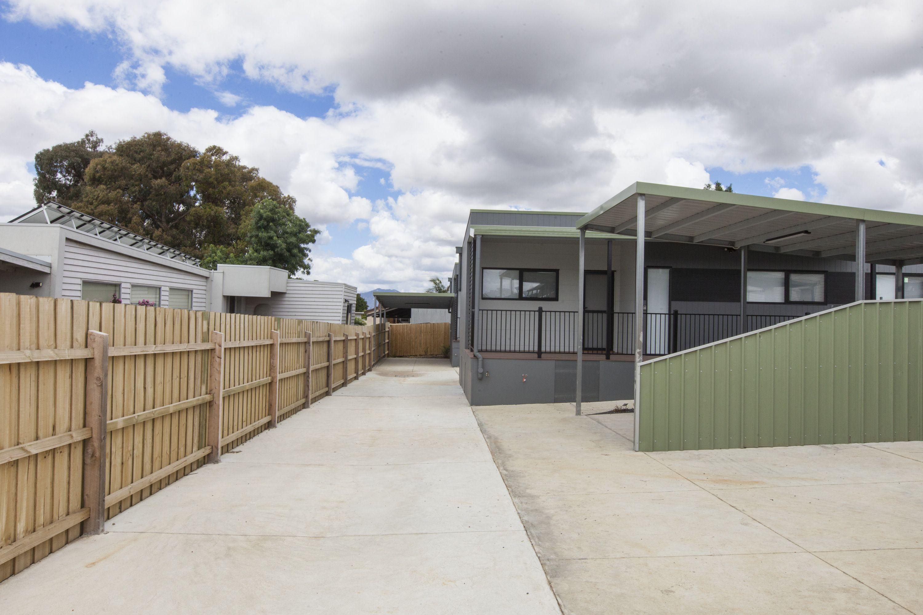 Prop-GPT: House: VIC Ararat, VIC 3377 Enjoy the luxury of a freshly built 2 bedroom unit.