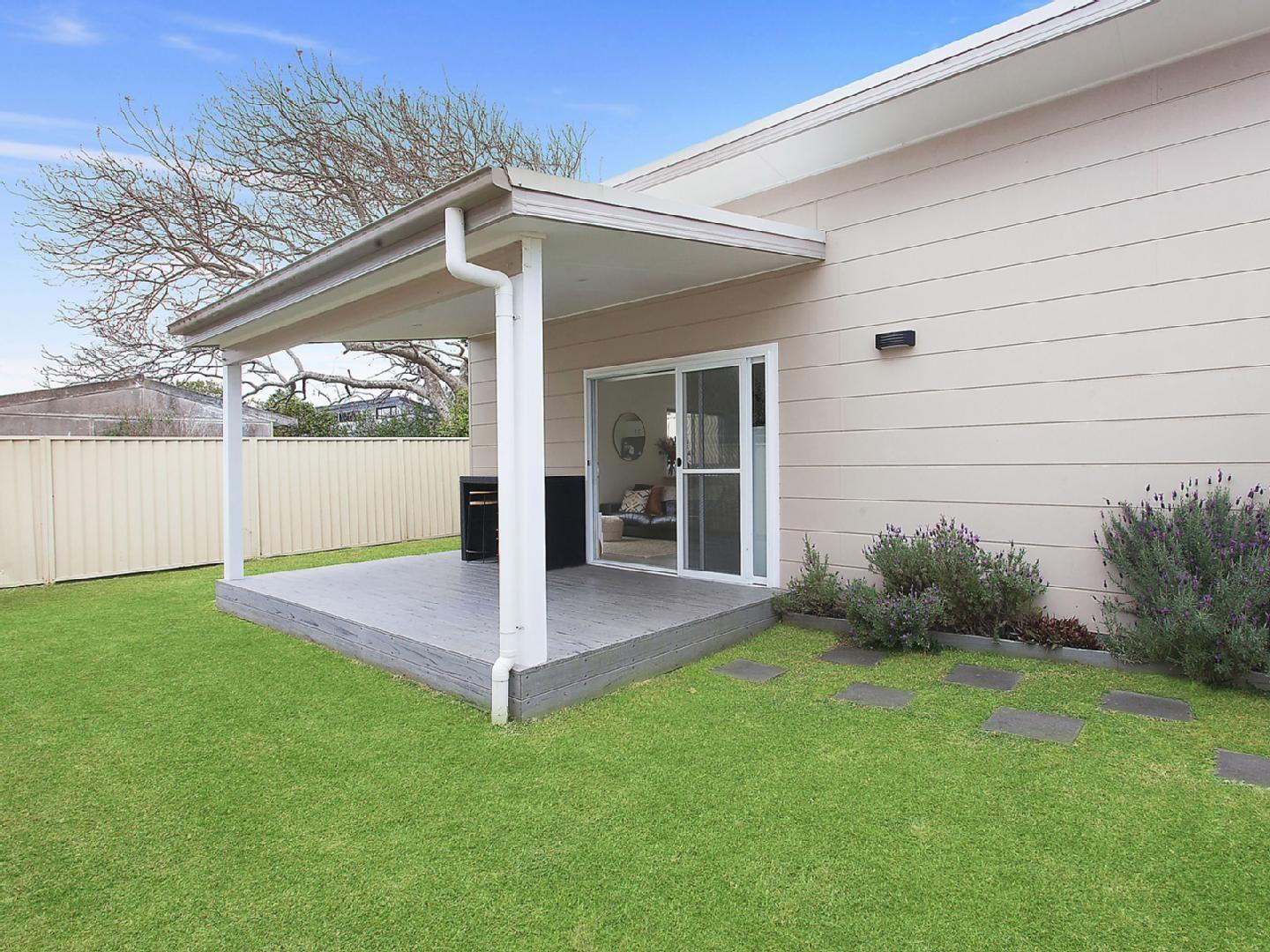 Prop-GPT: House: NSW Long Jetty, NSW 2261 Modern 2-Bedroom Granny Flat in a Prime Long Jetty Location