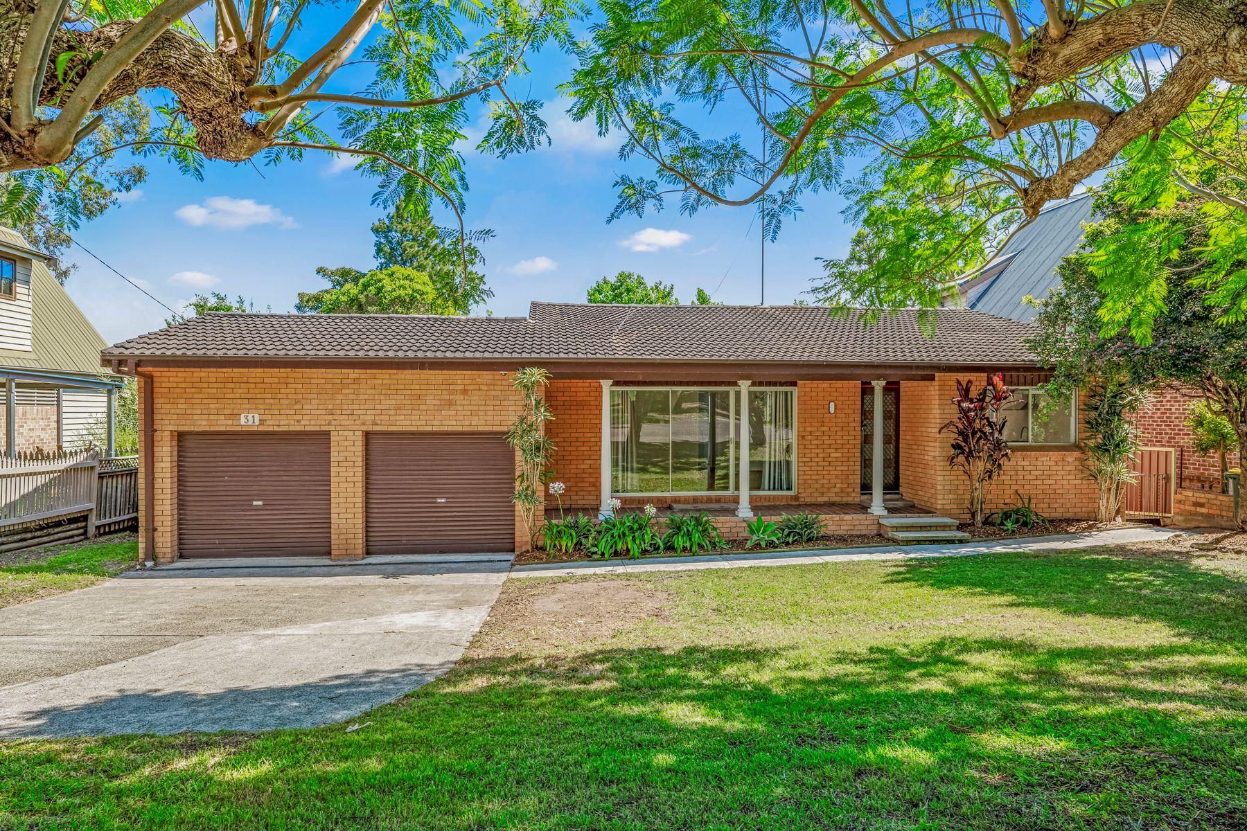 Prop-GPT: House: NSW Balcolyn, NSW 2264 DELIGHTFUL MODERN HOME