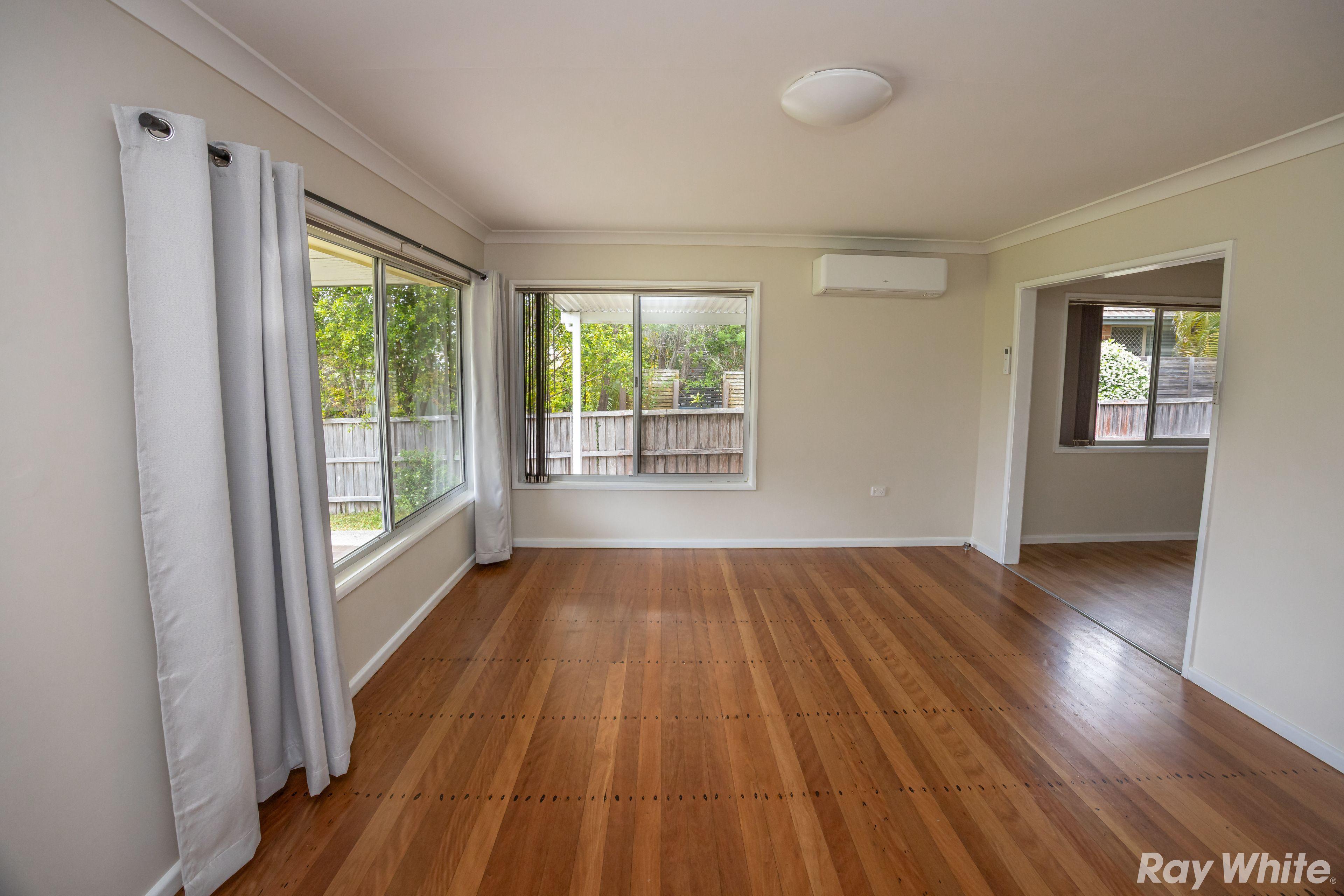 3 BEDROOM HOME WITH SPACIOUS YARD!!