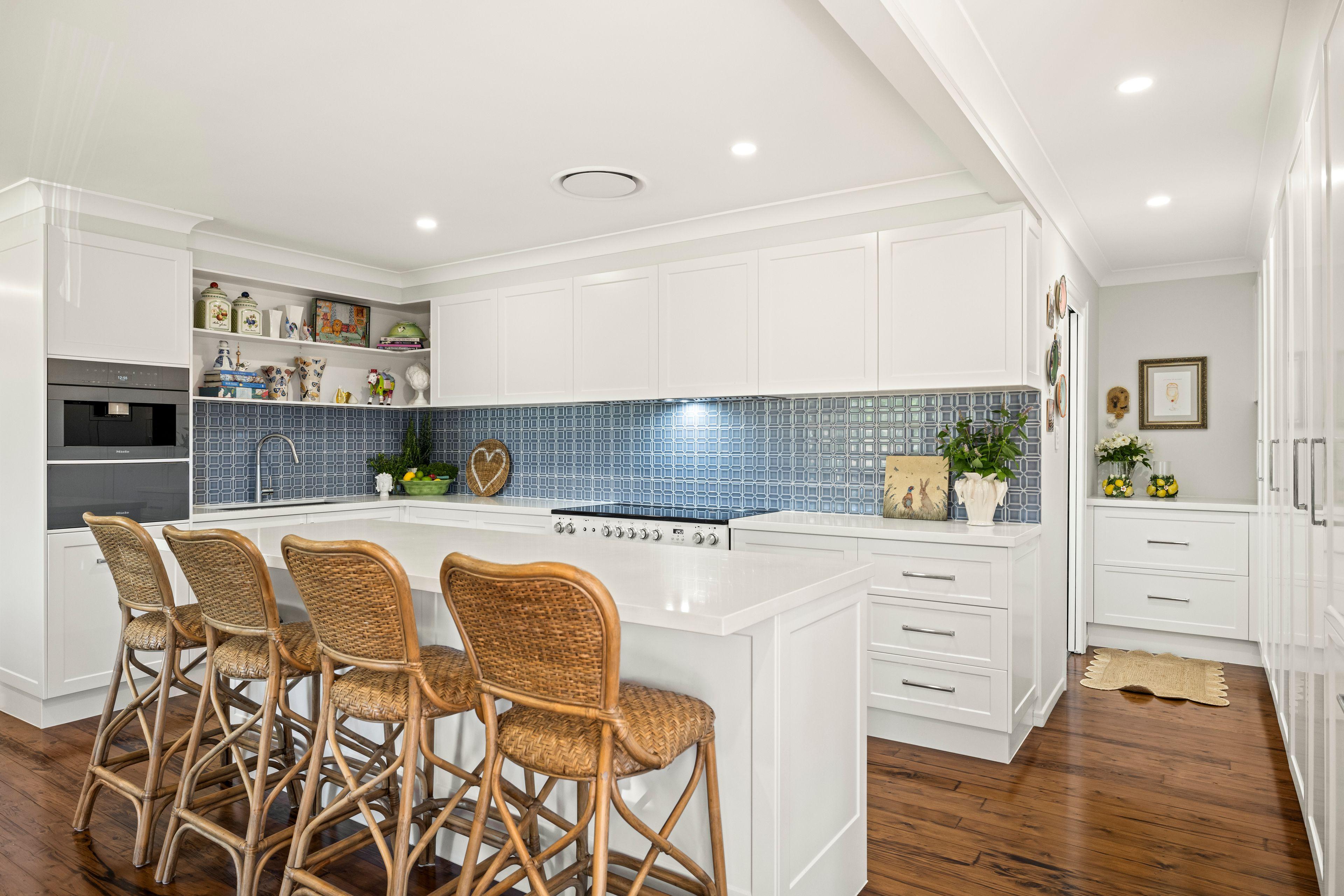 Toowoomba Prestige Meets Country Privacy - 