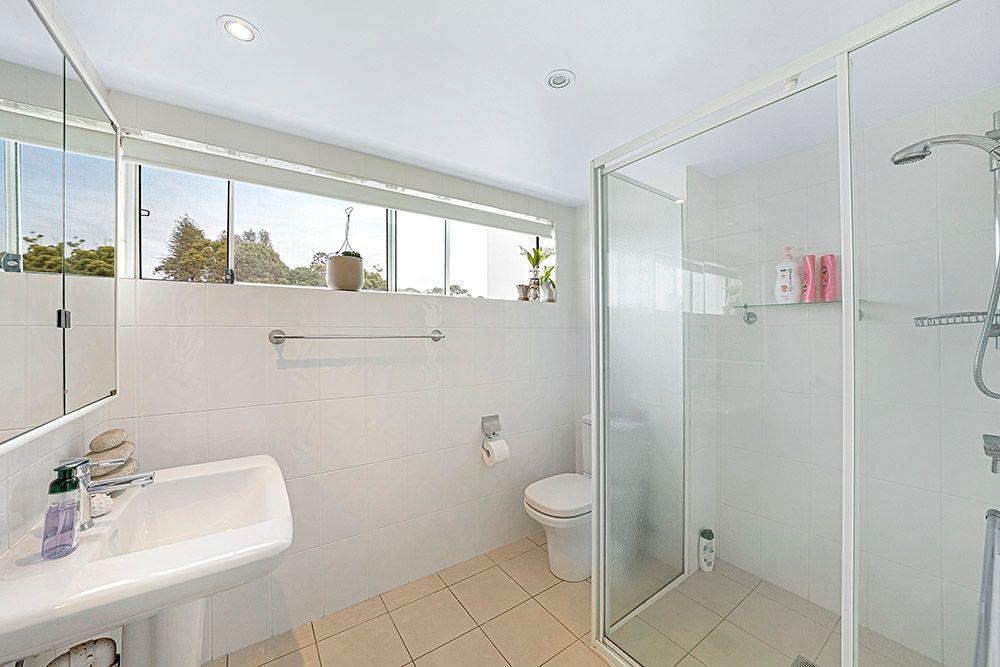 Modern Coastal Living - Spacious 2-Bedroom Apartment with Ocean Views