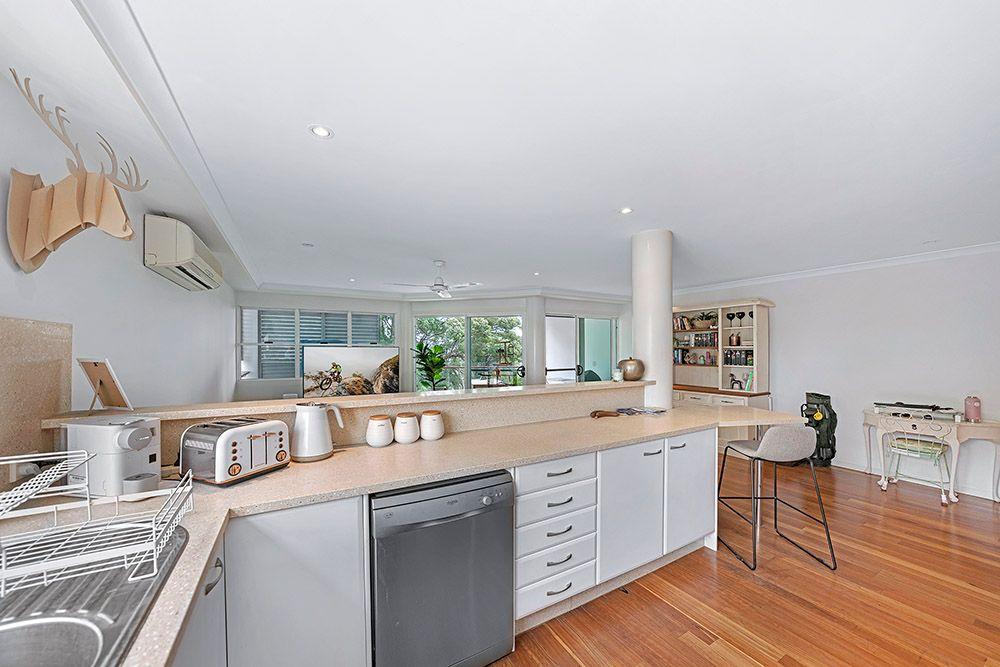 Modern Coastal Living - Spacious 2-Bedroom Apartment with Ocean Views