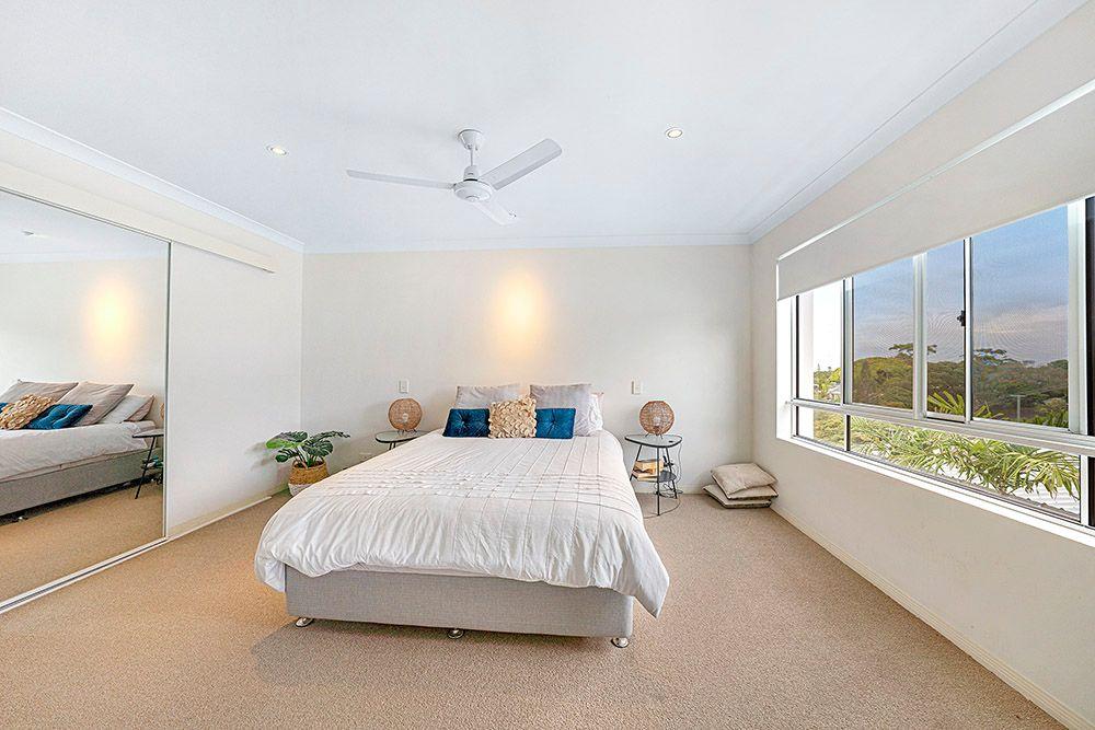 Modern Coastal Living - Spacious 2-Bedroom Apartment with Ocean Views