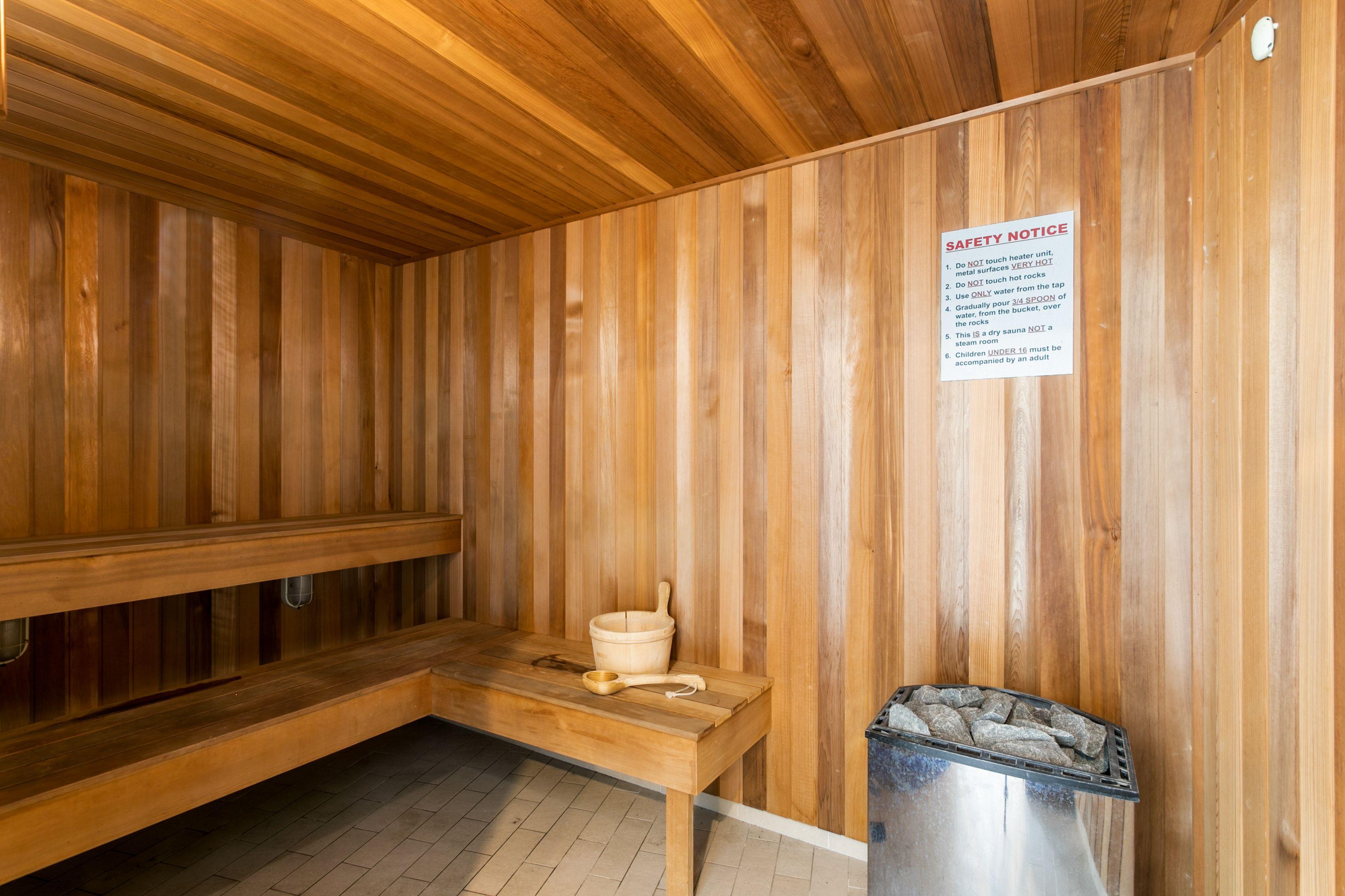 Stunning Prime Apartment - Central on Sutton