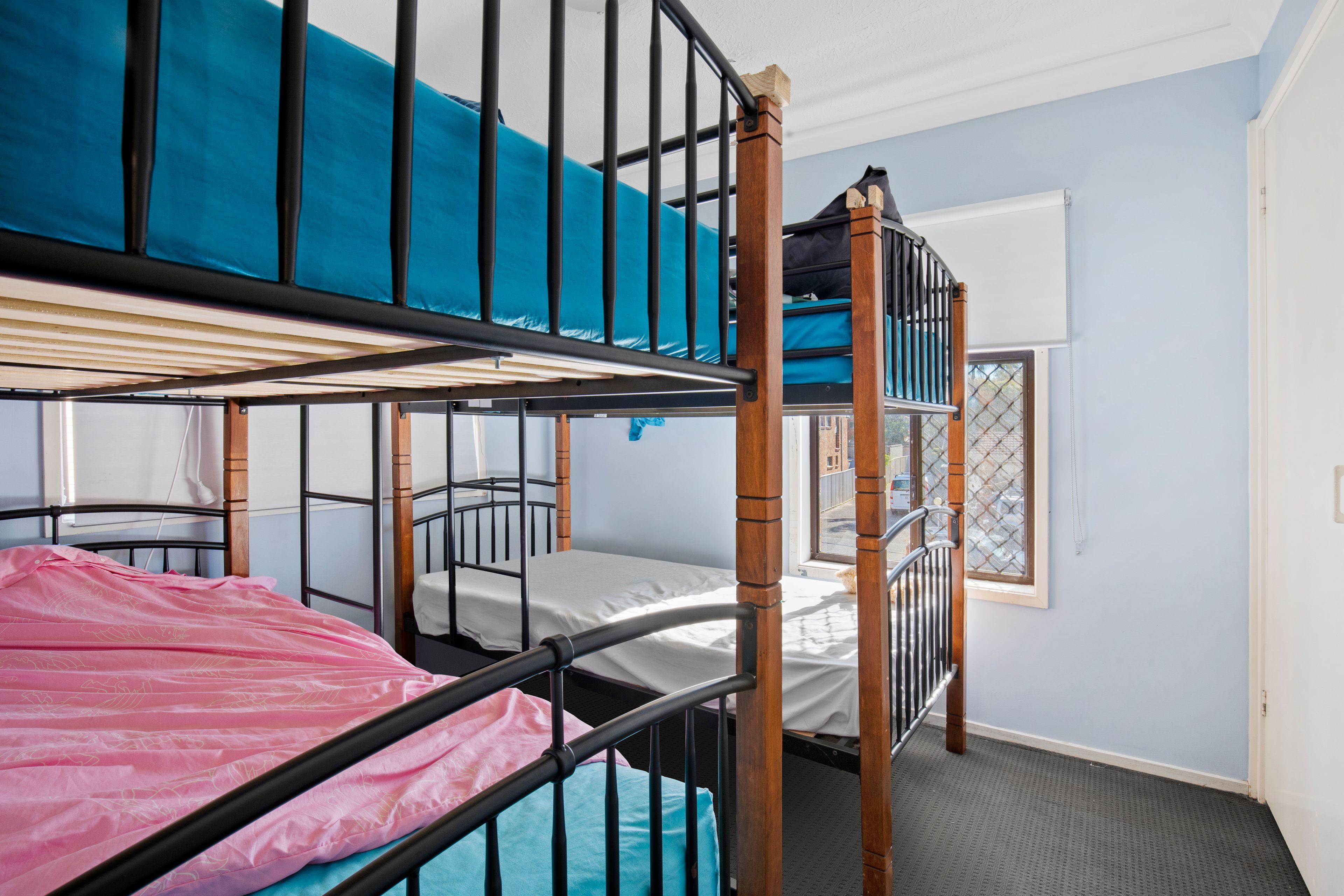 Light Filled Top Floor Unit in Very Quiet Building