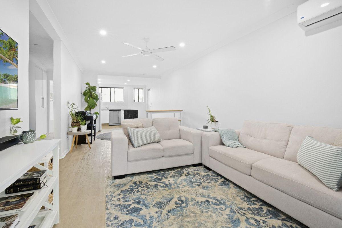 Prop-GPT: Property: QLD Surfers Paradise, QLD 4217 9/6 Genoa Street, Surfers Paradise, QLD 4217 - Unit for Rent - harcourts.net