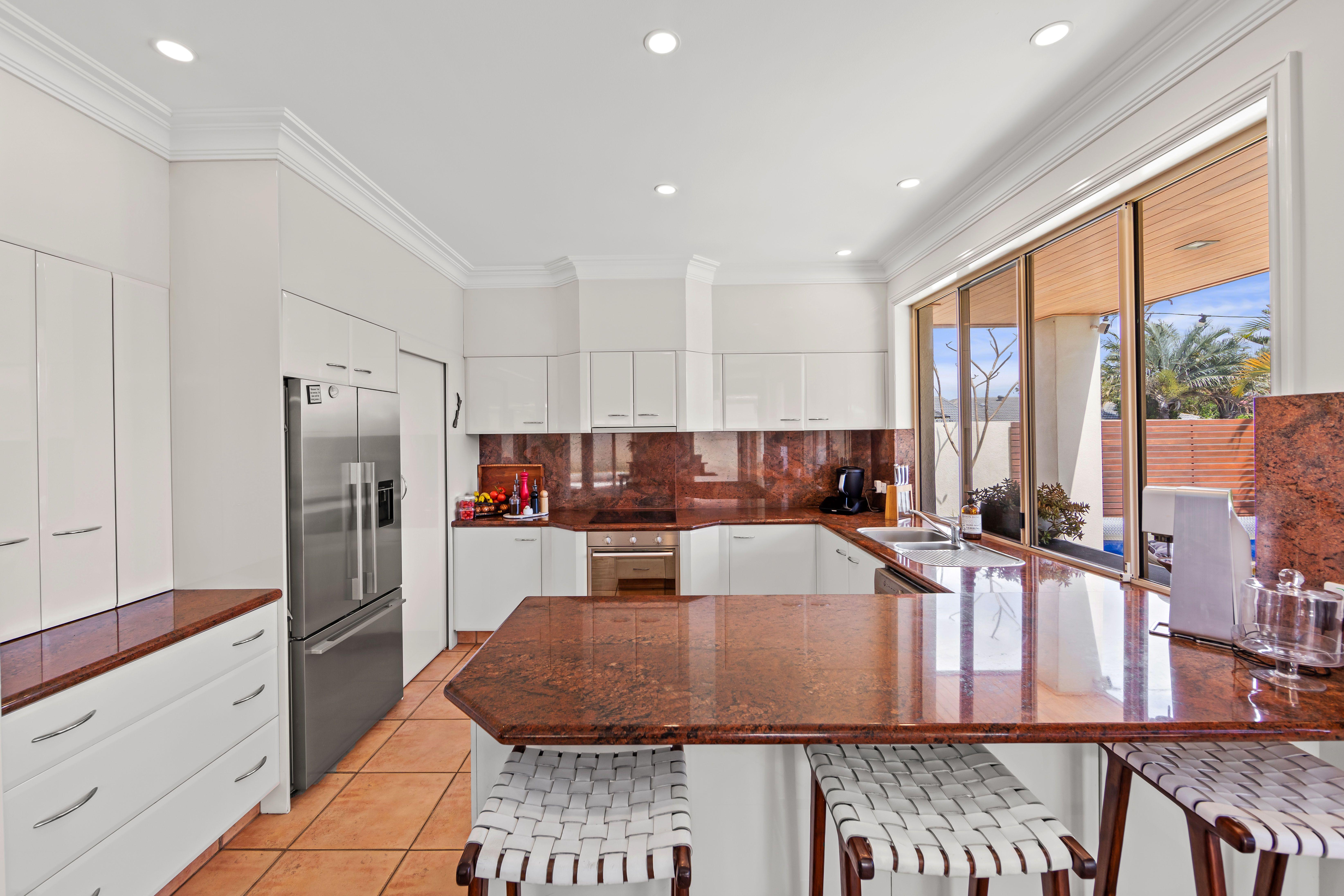 Luxury Canal Front Family Home