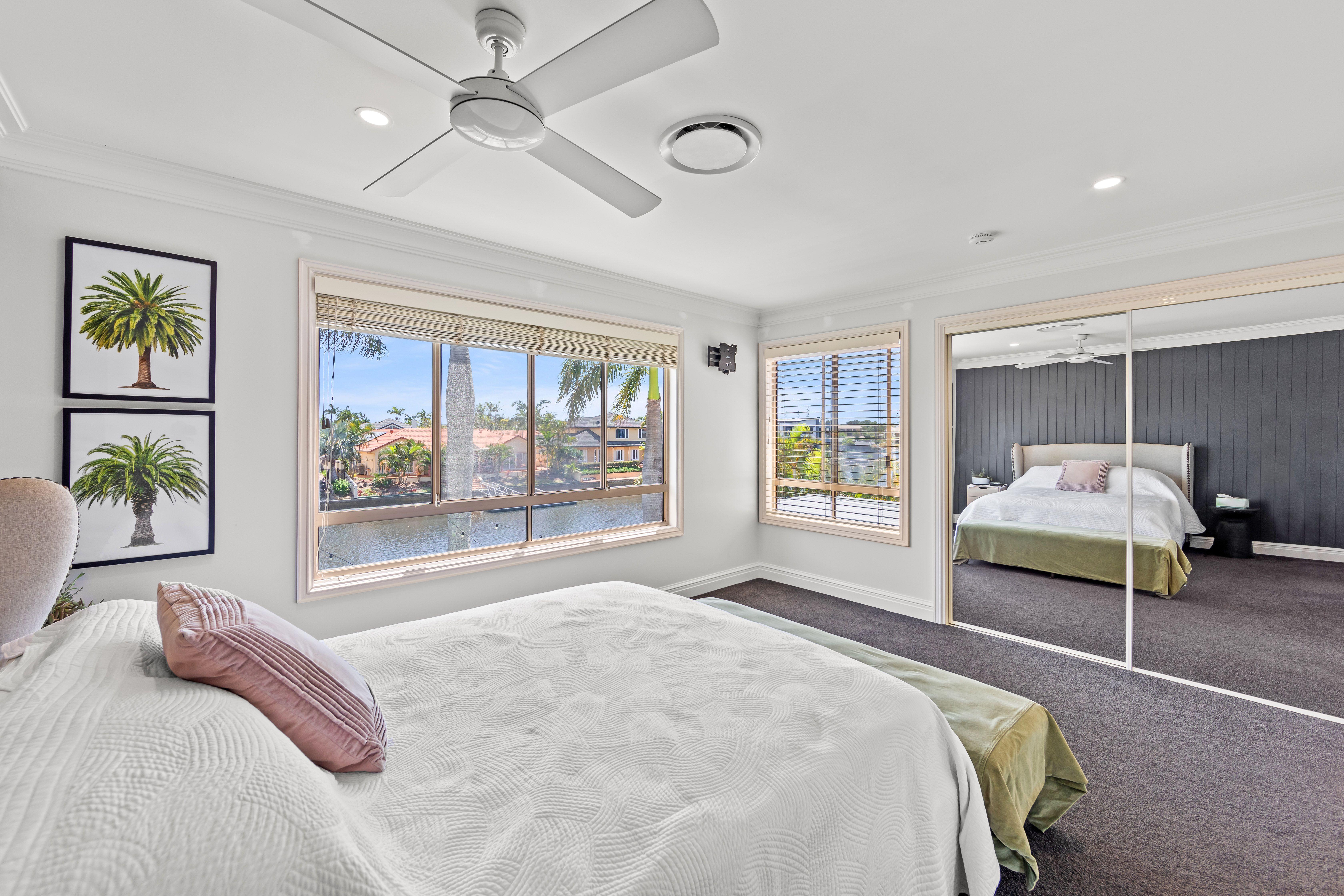 Luxury Canal Front Family Home