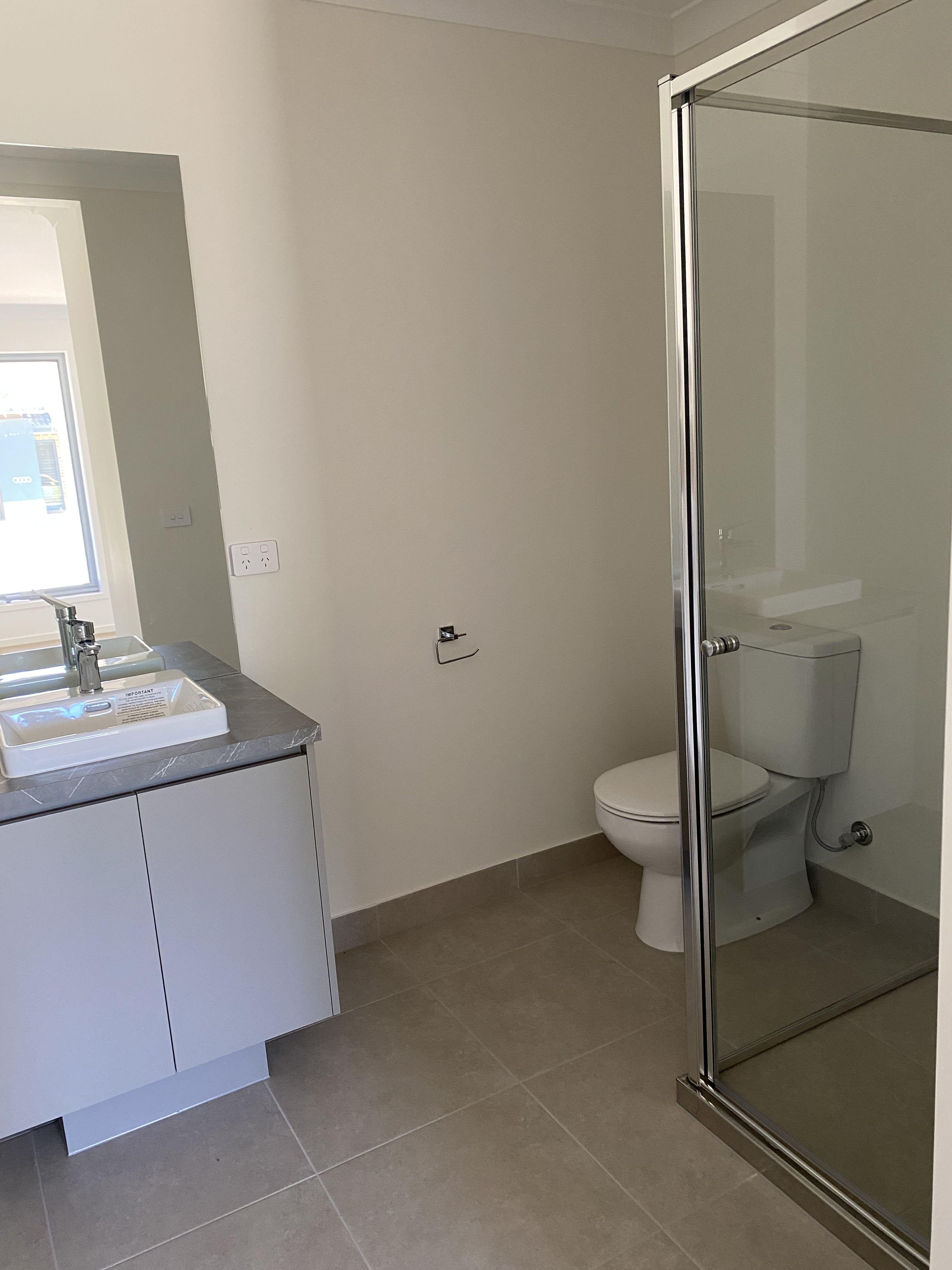 PLEASE CALL RAY WHITE OFFICE TO BOOK A VIEWING 03 57942777