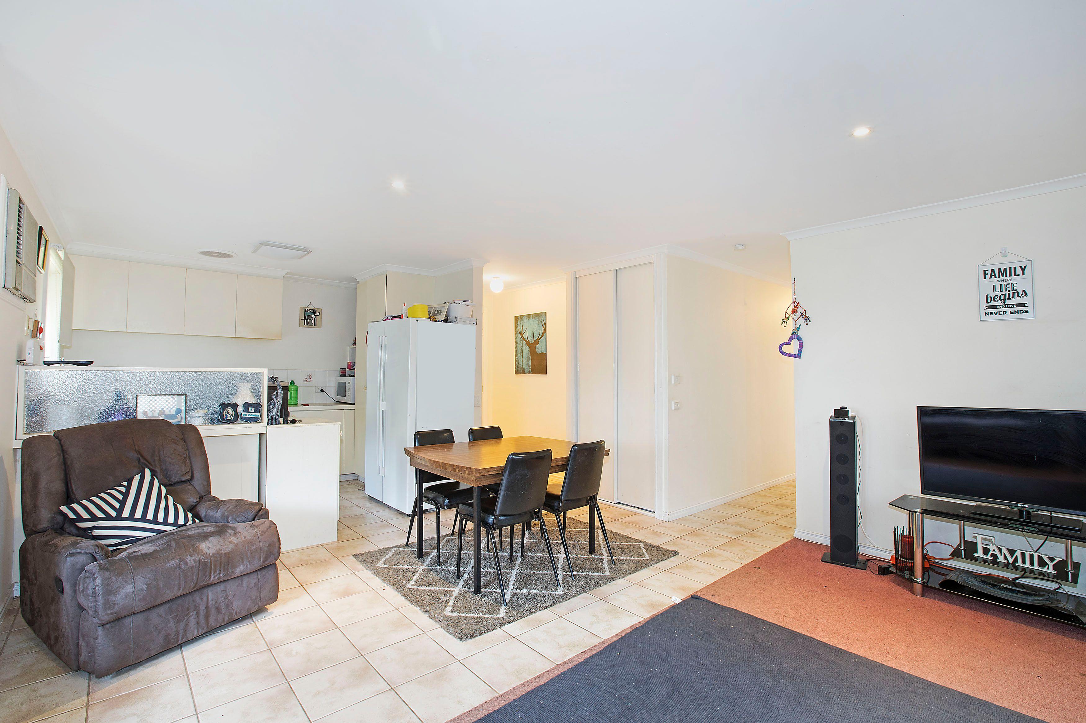 ROOMING HOUSE - ONE ROOM AVAILABLE