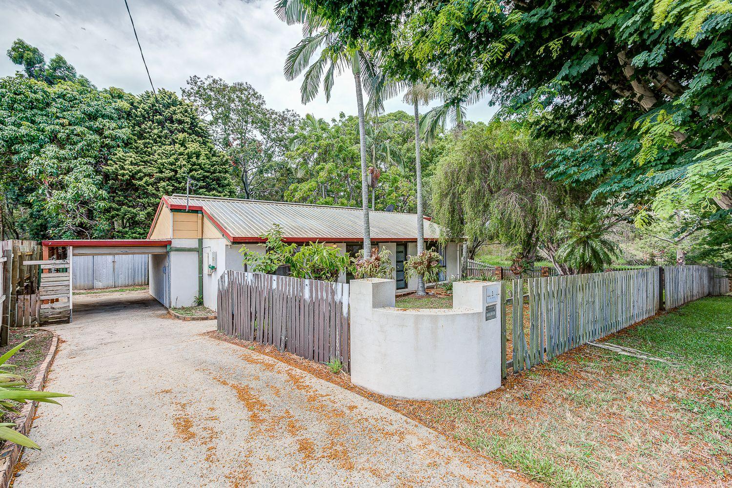 Prop-GPT: House: QLD Kallangur, QLD 4503 Charming Family Home in Kallangur with Large block!