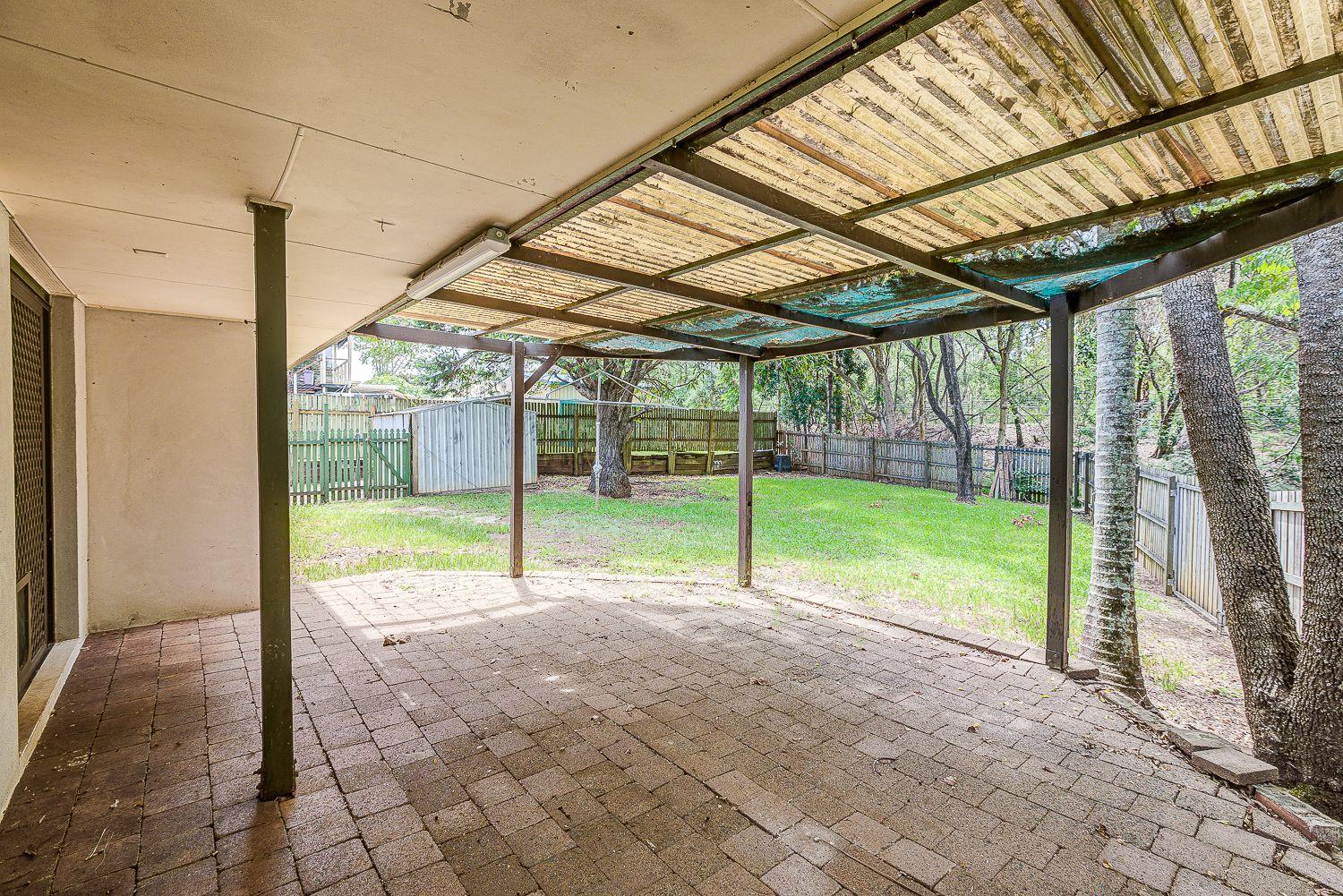 Charming Family Home in Kallangur with Large block!