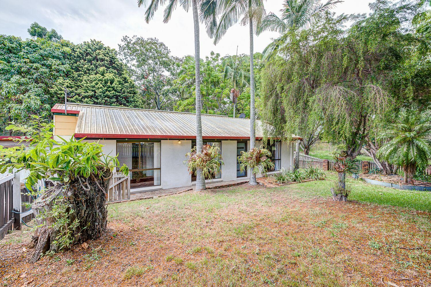 Charming Family Home in Kallangur with Large block!