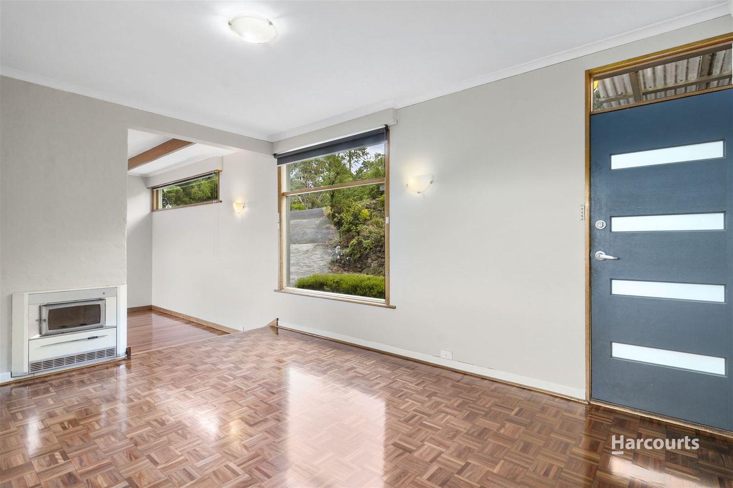 99 Karoola Road, LINDISFARNE, TAS 7015 - House for Rent - harcourts.net