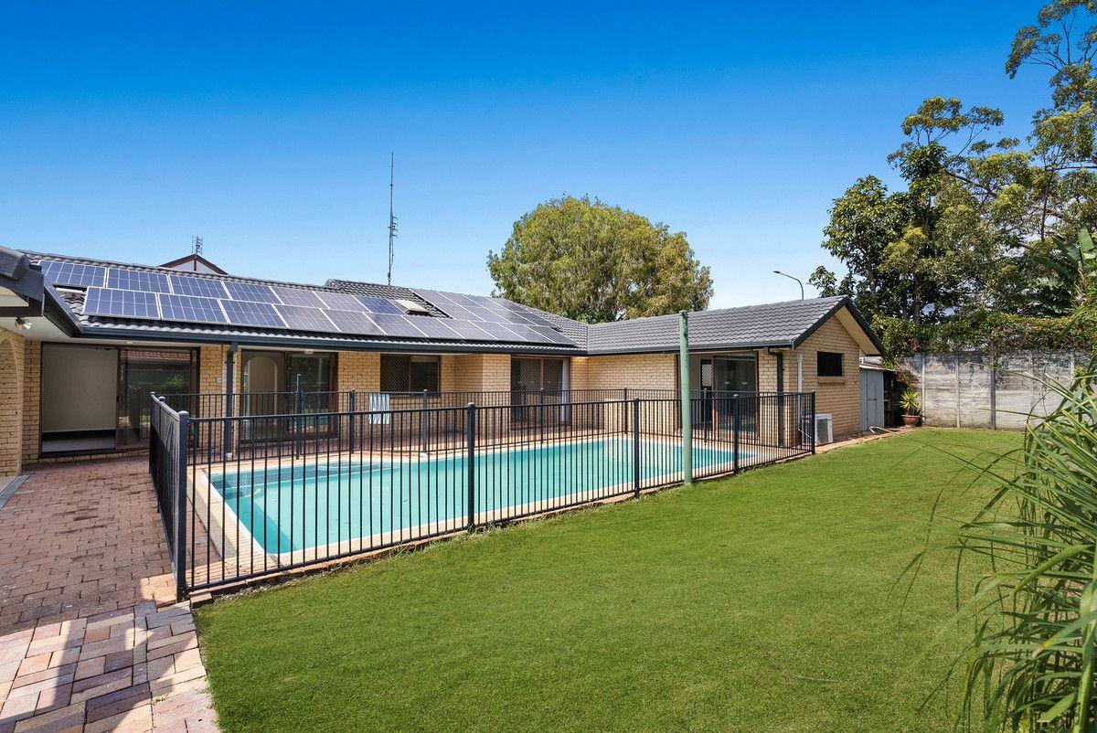 Prop-GPT: House: QLD Mermaid Waters, QLD 4218 11 Henning Court, Mermaid Waters, QLD 4218 - House for Rent - harcourts.net