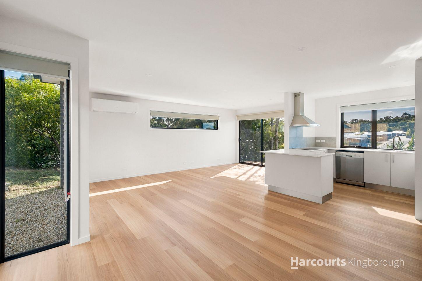 13 Lomandra Drive, BLACKMANS BAY, TAS 7052 - House for Rent - harcourts.net