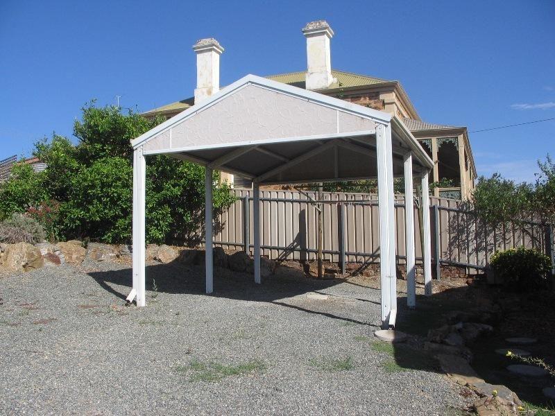 Laid Back Living in Clare!