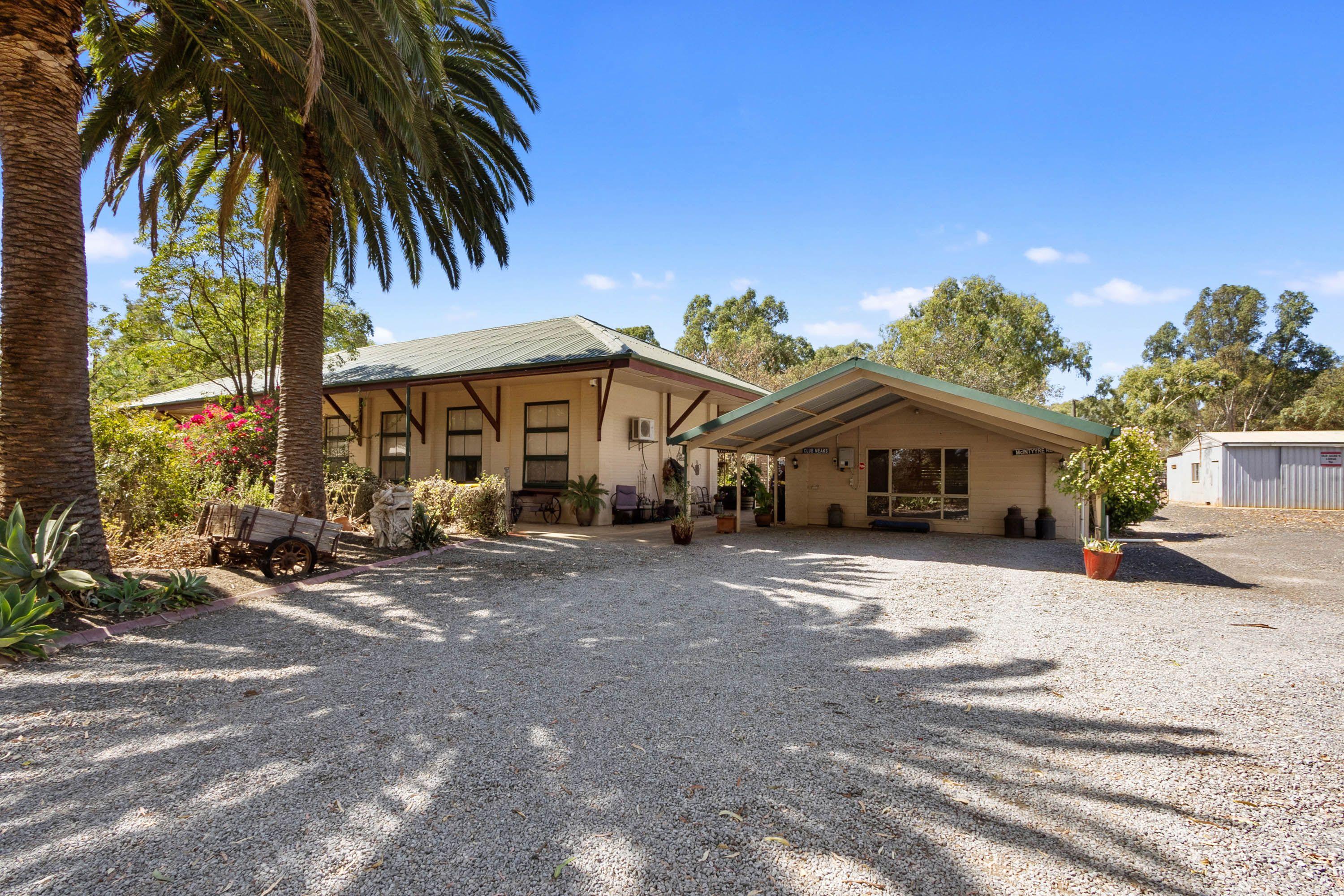 Prop-GPT: House: SA Macdonald Park, SA 5121 Tranquil Living In MacDonald Park!