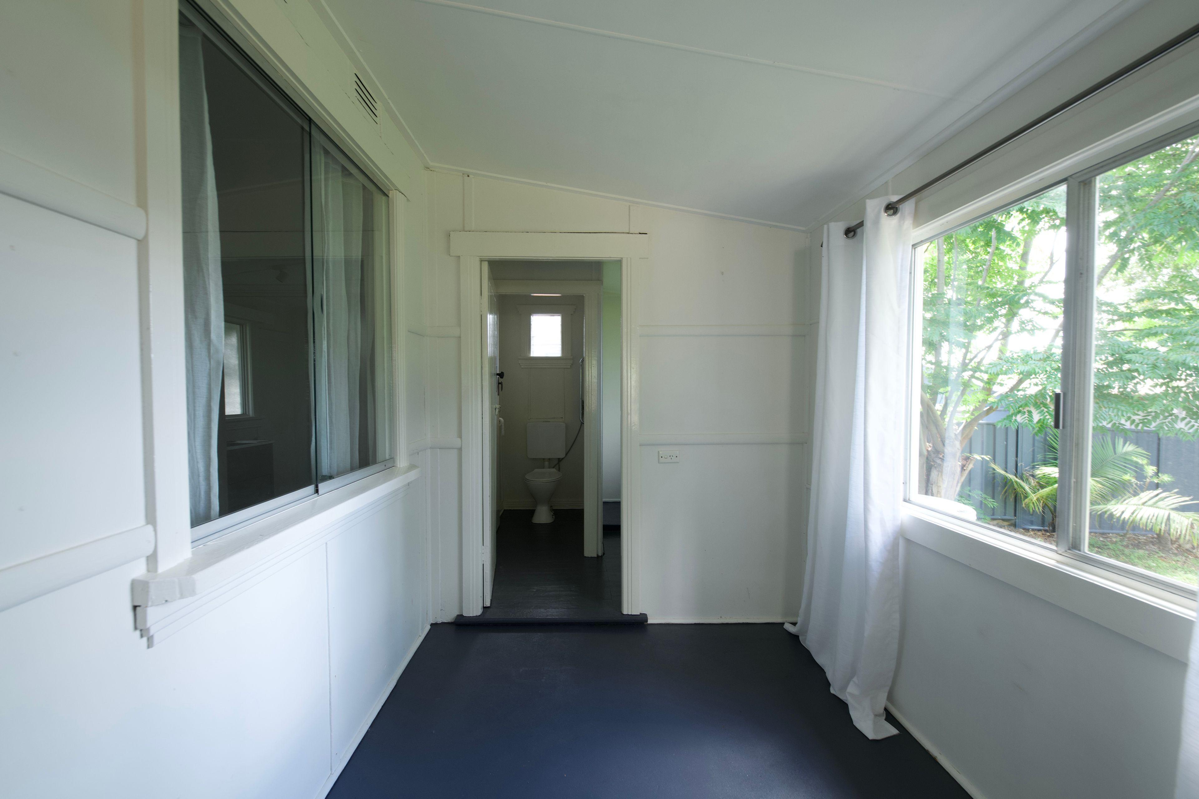 Perfectly positioned 3 bedroom home - Walk to Schools & Hospital