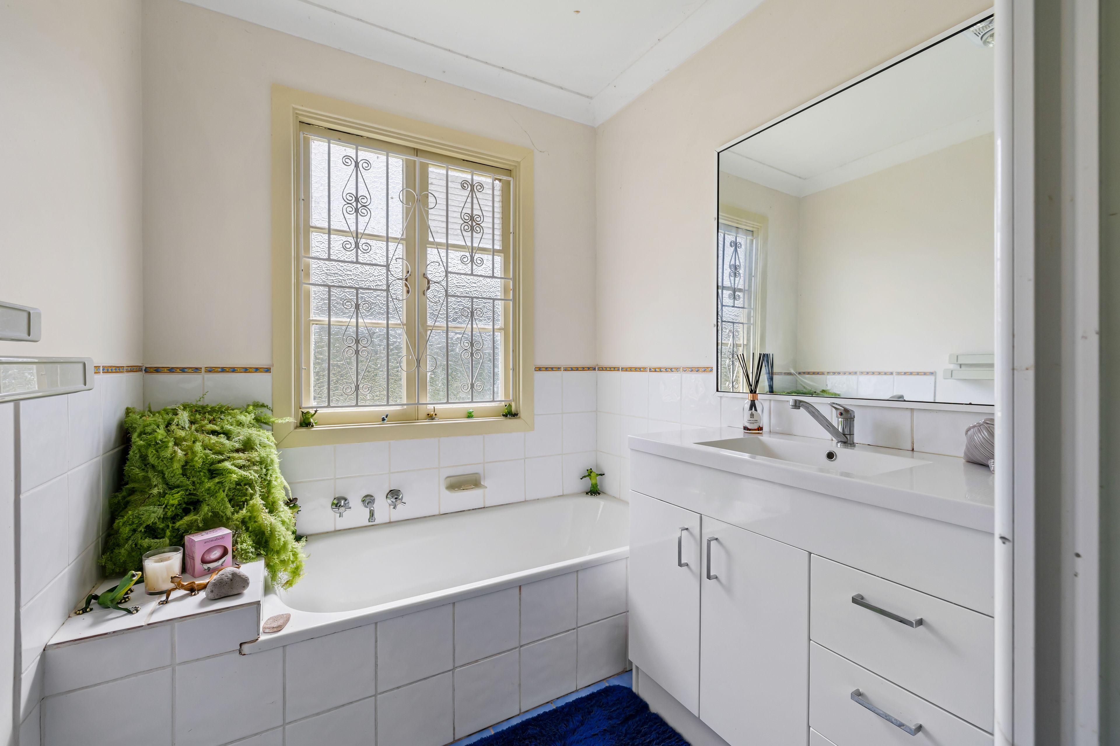 Two Dwellings, Acreage and Income!