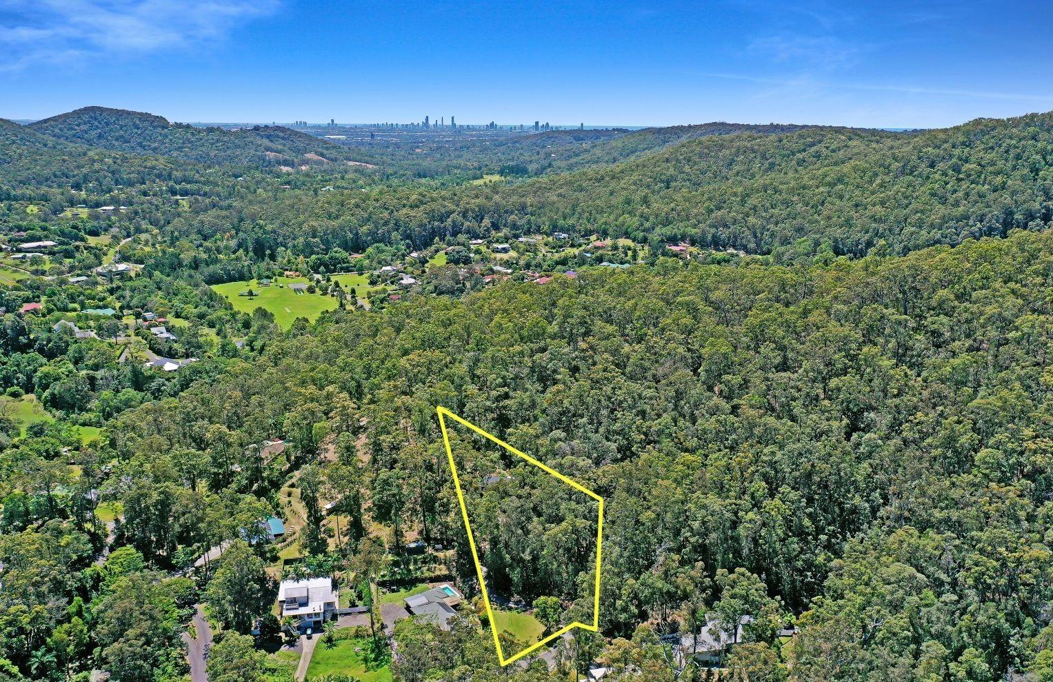 PRIVATE HOME IN BUSH SETTING