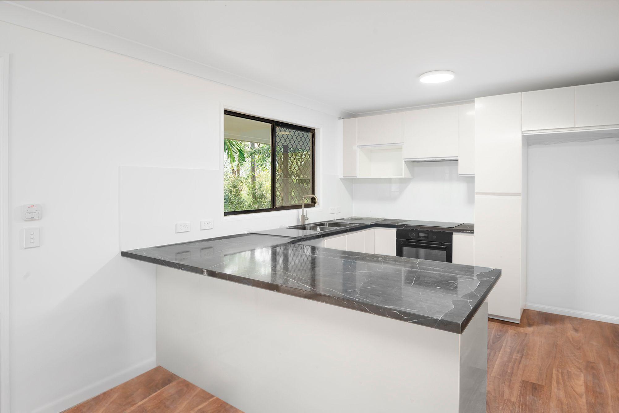 PRIVATE HOME IN BUSH SETTING