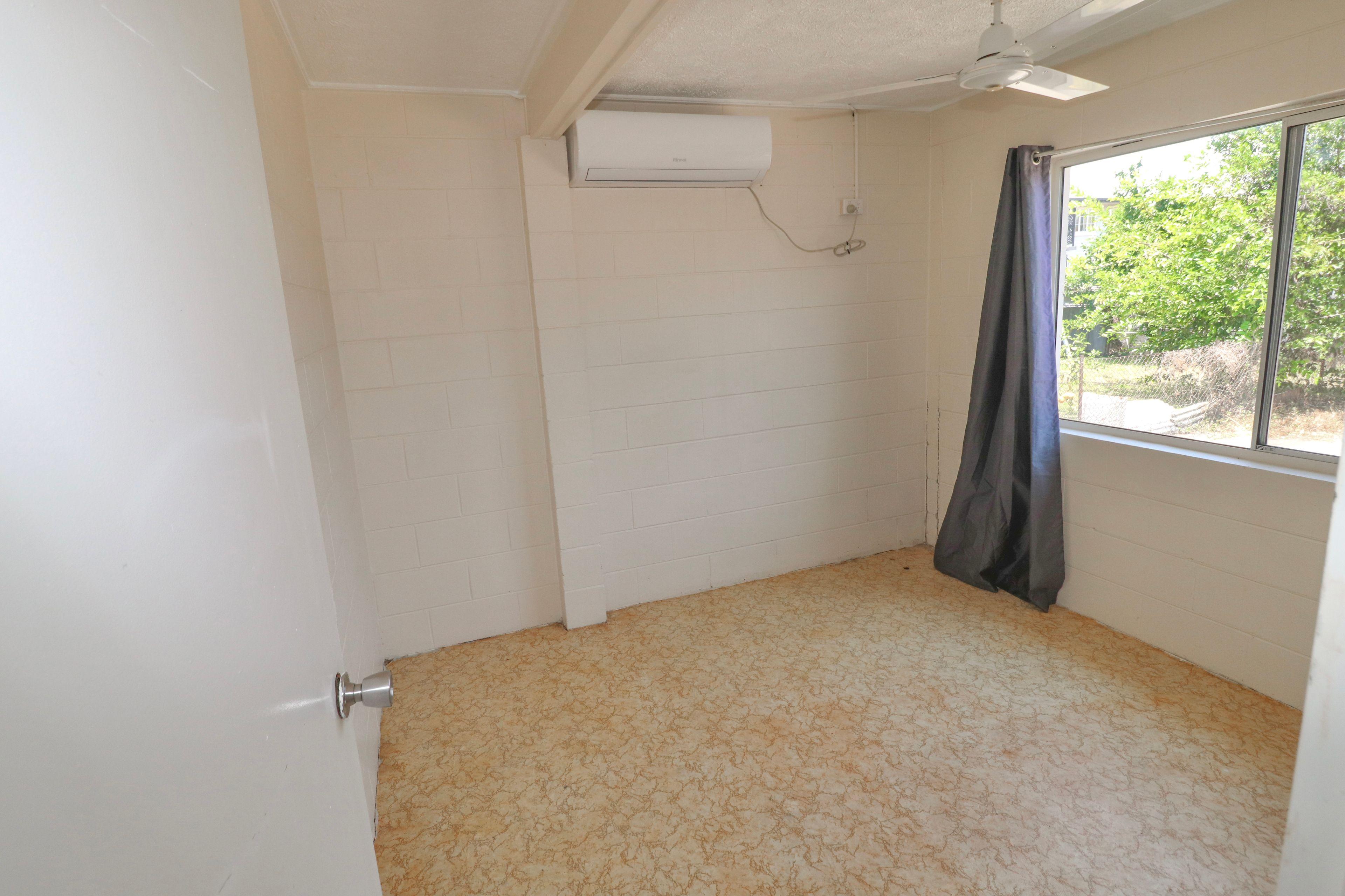 THREE BEDROOM LOWSET UNIT IN TOWN