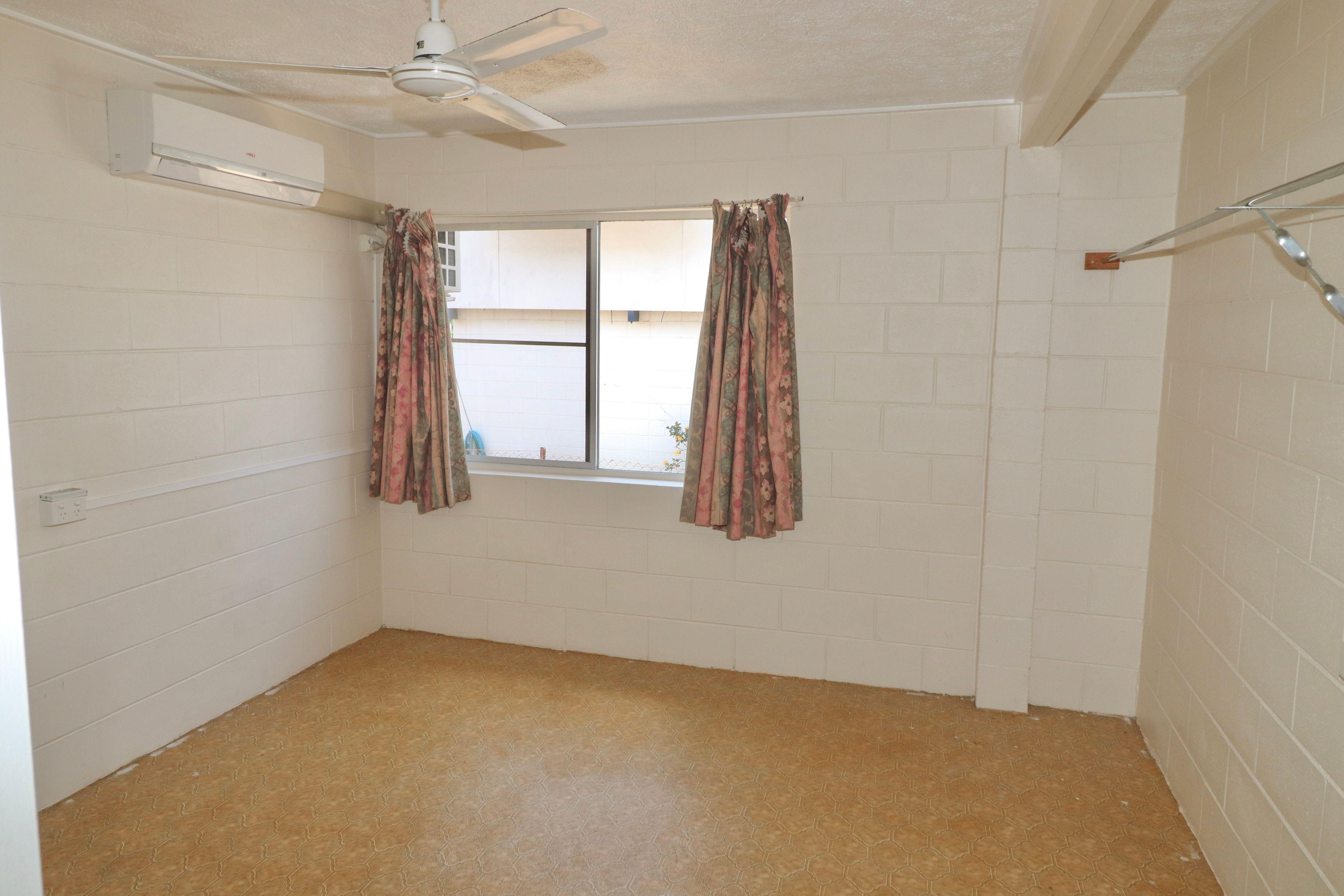 THREE BEDROOM LOWSET UNIT IN TOWN