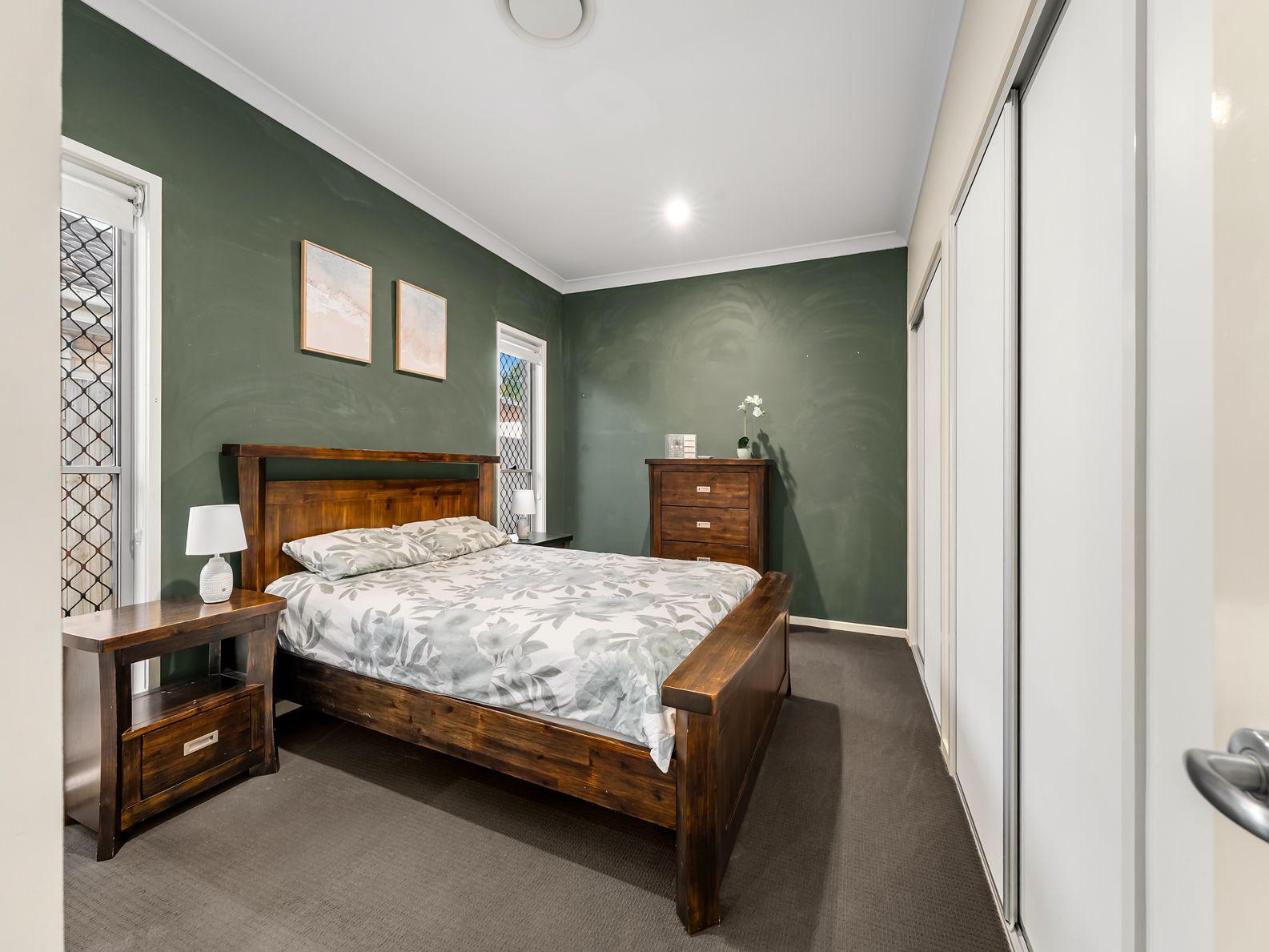 MODERN 3 BEDROOM HOME WITH DUCTED AIRCON & SOLAR