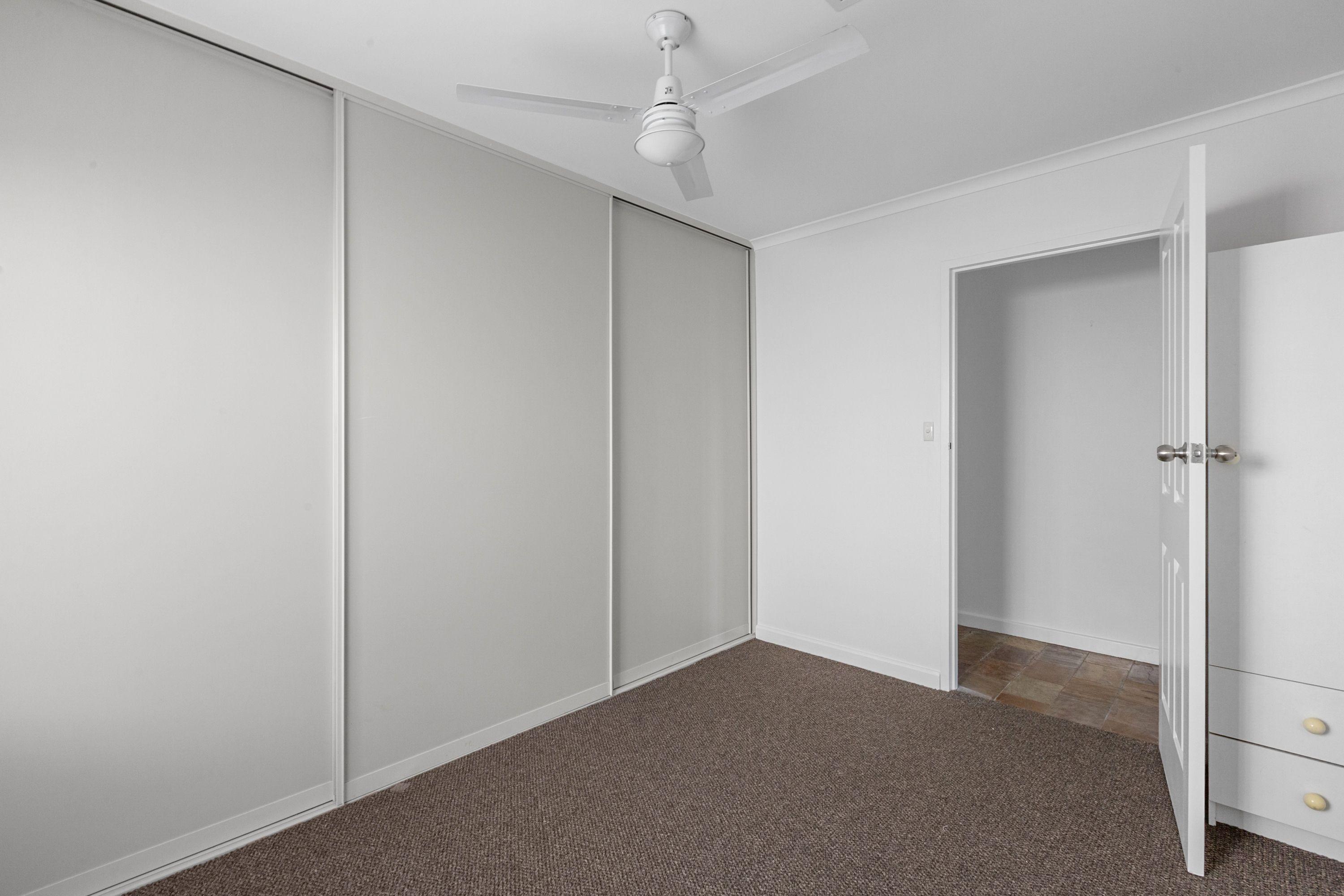 Coastal living 3 bedroom home with a pool!