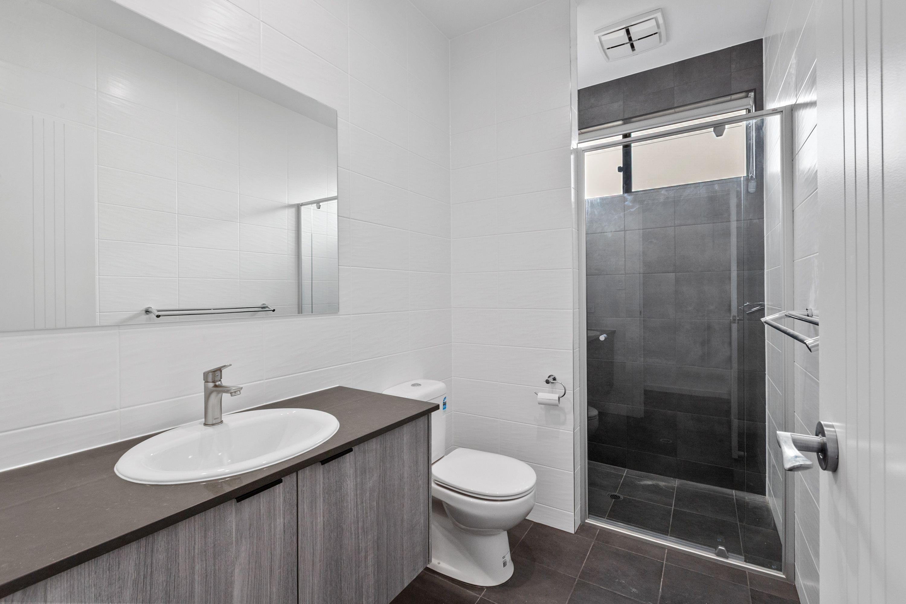 Brand new 4 bedroom home close to the beach!