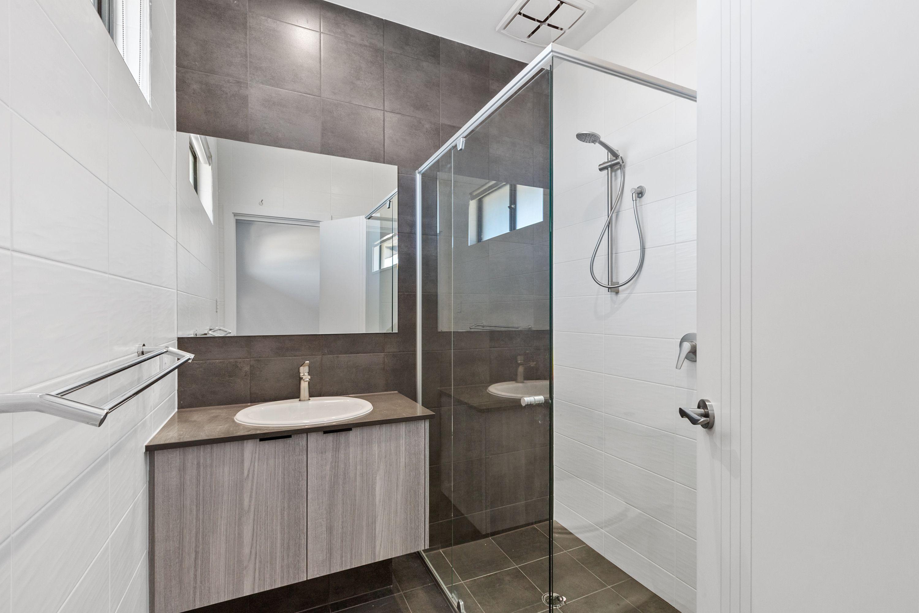 Brand new 4 bedroom home close to the beach!