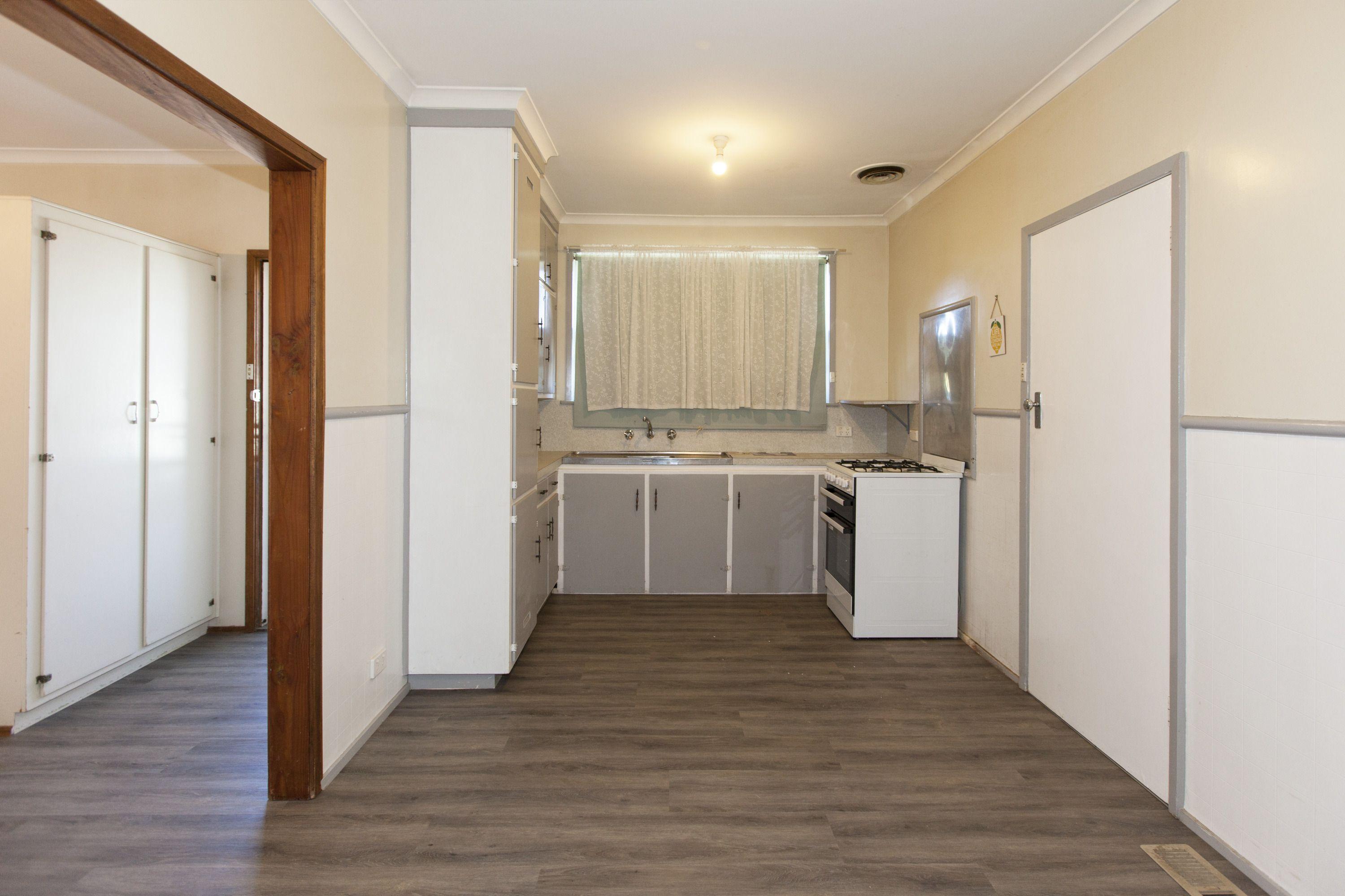 Spacious Home with bonus bungalow